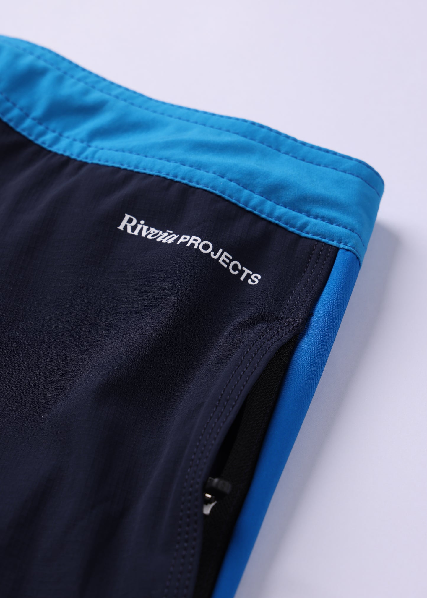 DISCLOSURE 20" TRUNK : BLUE NAVY