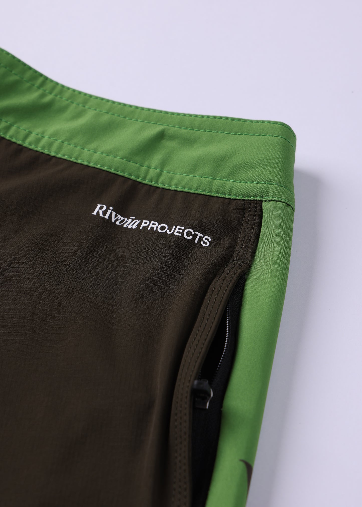 DISCLOSURE 20" TRUNK : GREEN ARMY