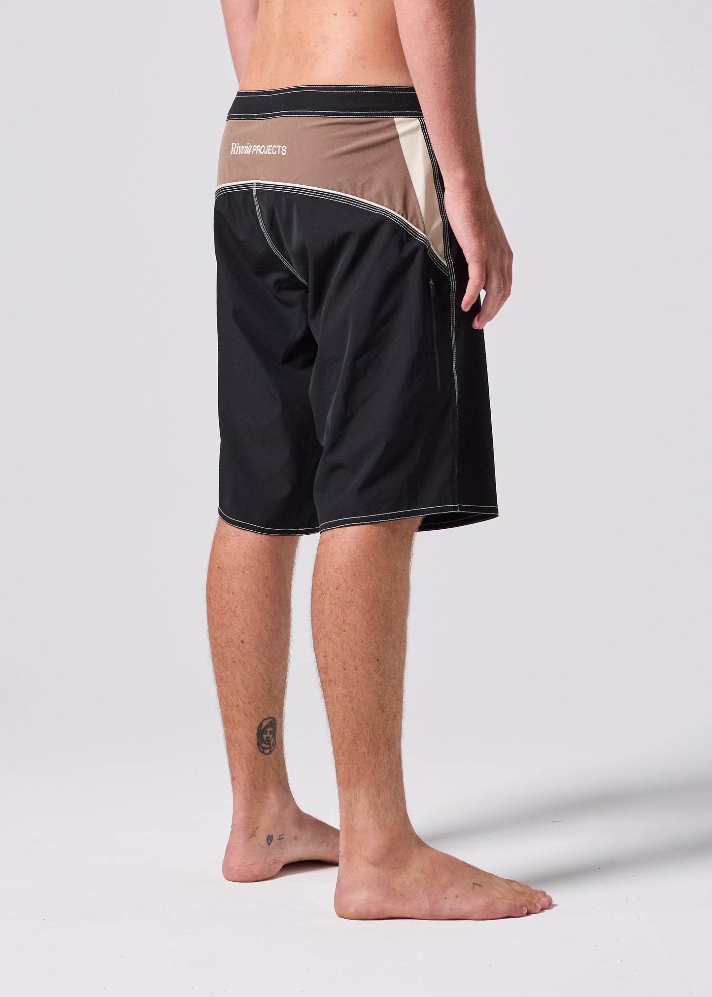 FREQUENCY 21" PASSAGE TRUNK : BLACK BROWN