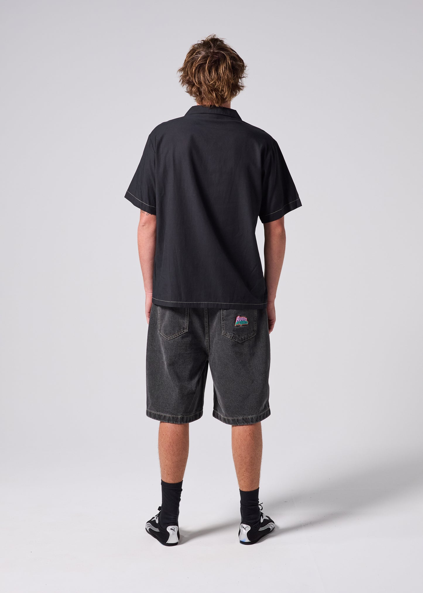 VV CONTRAST SS SHIRT : BLACK