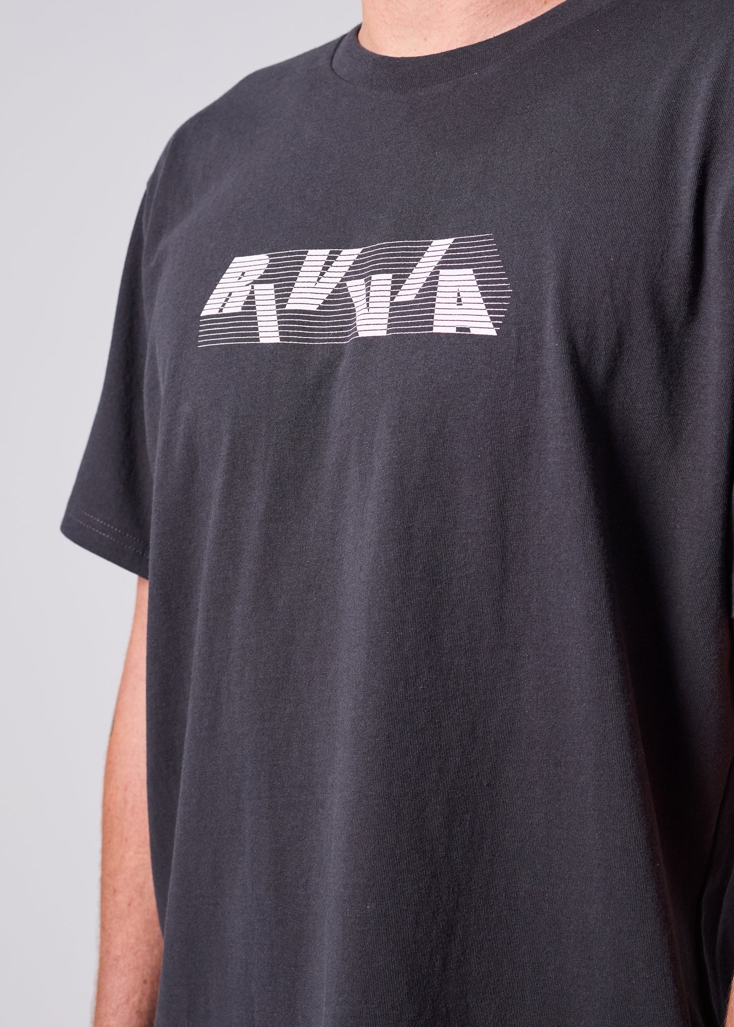 GRILL T-SHIRT : OFF BLACK