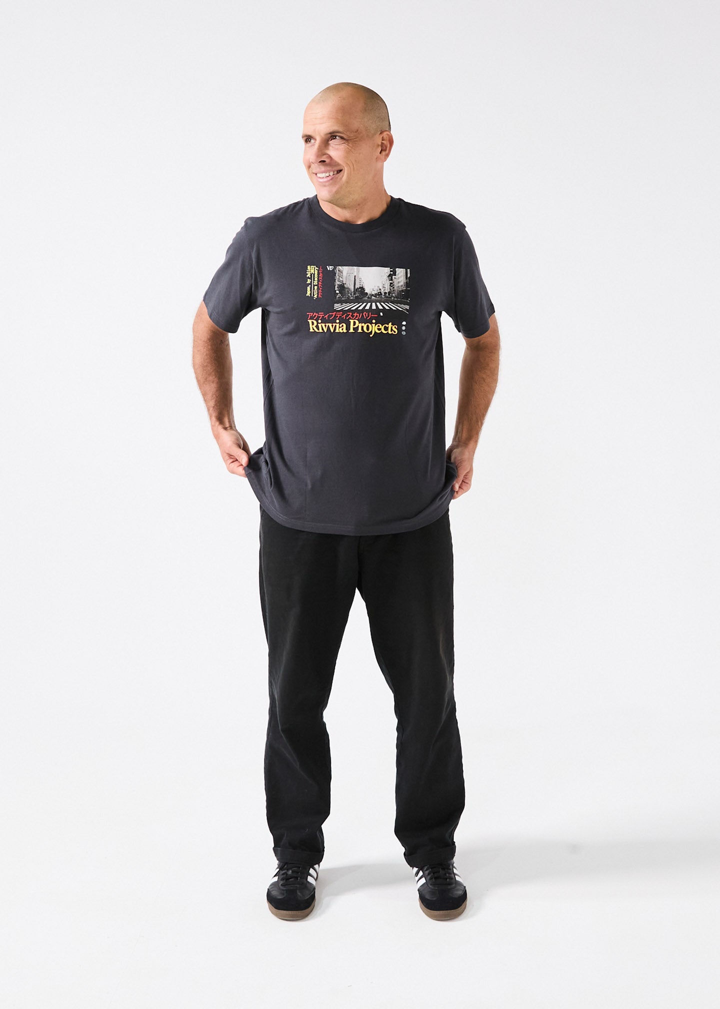 GLOBAL TOUR T-SHIRT : PIGMENT BLACK