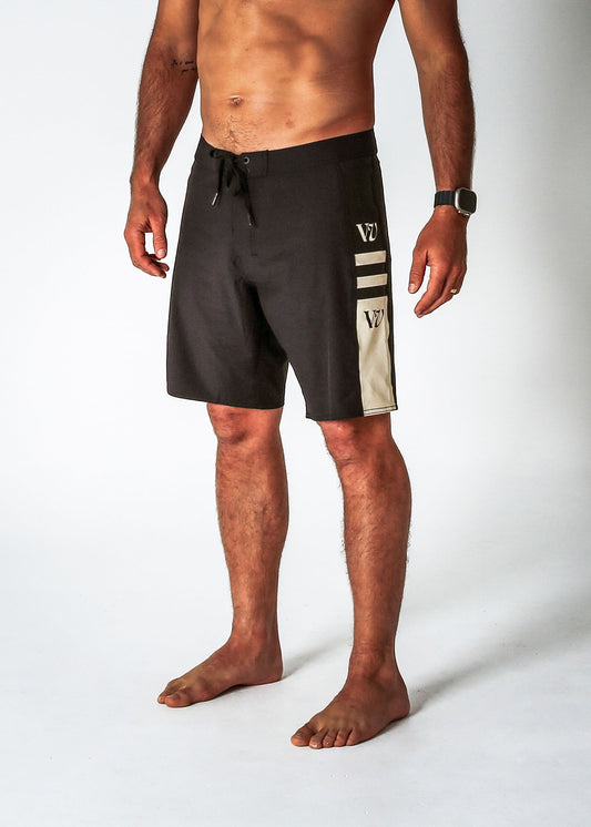 DISCLOSURE 18 TRUNK: BLACK/ BONE