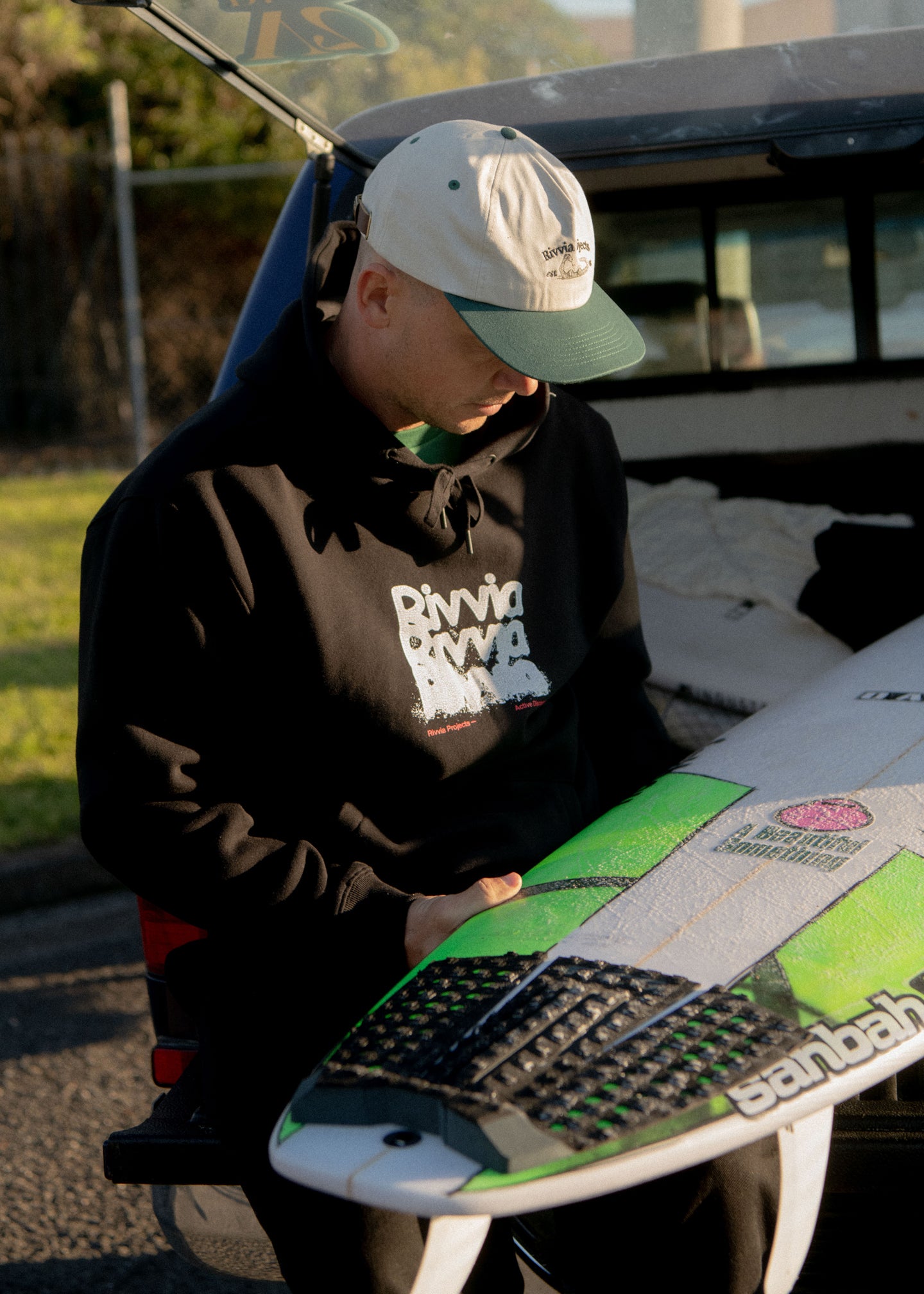 BLUR HOOD : BLACK