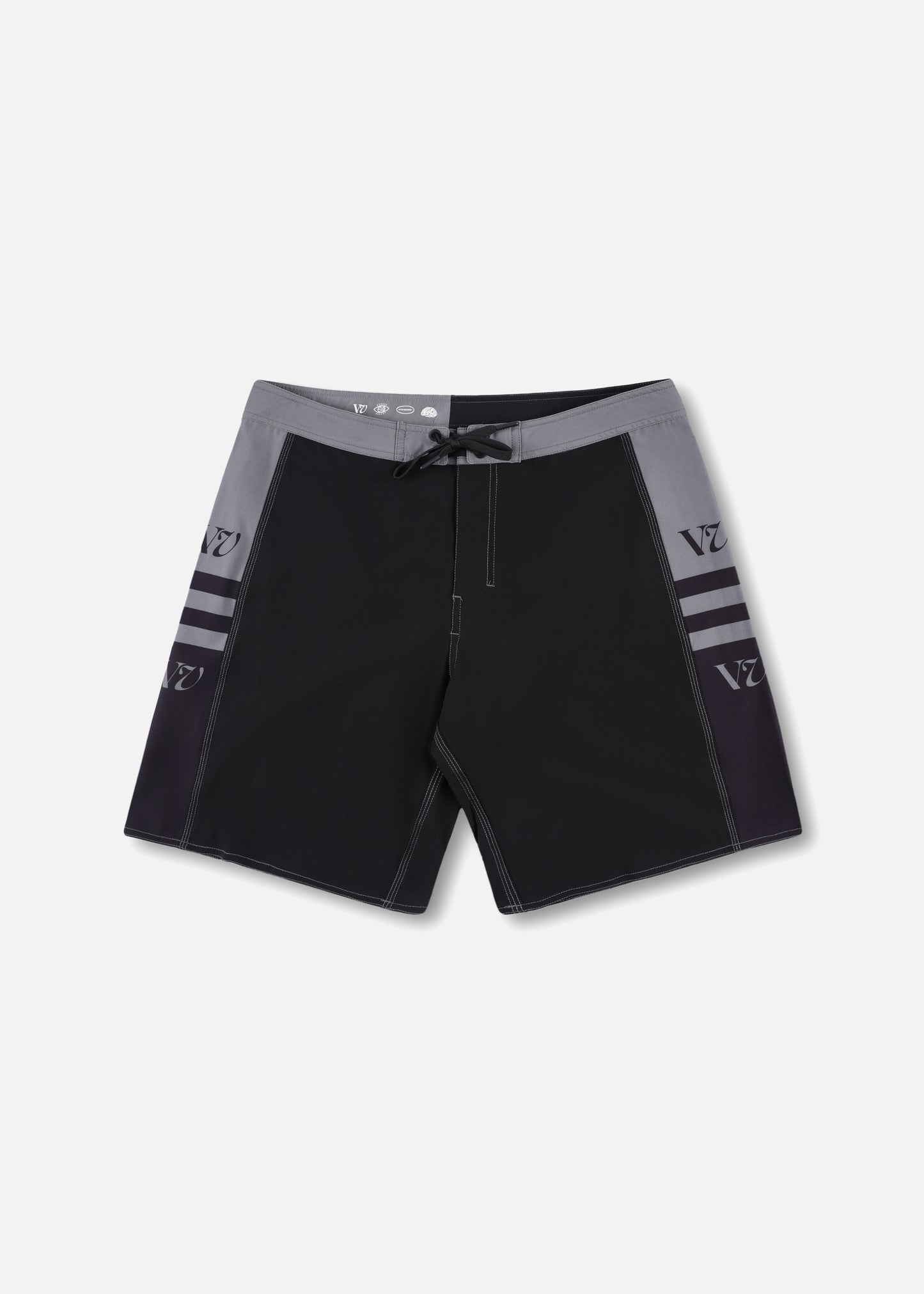 DISCLOSURE 20" TRUNK : BLACK CHARCOAL