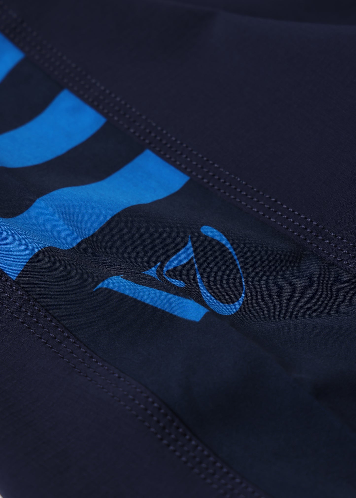 DISCLOSURE 20" TRUNK : BLUE NAVY