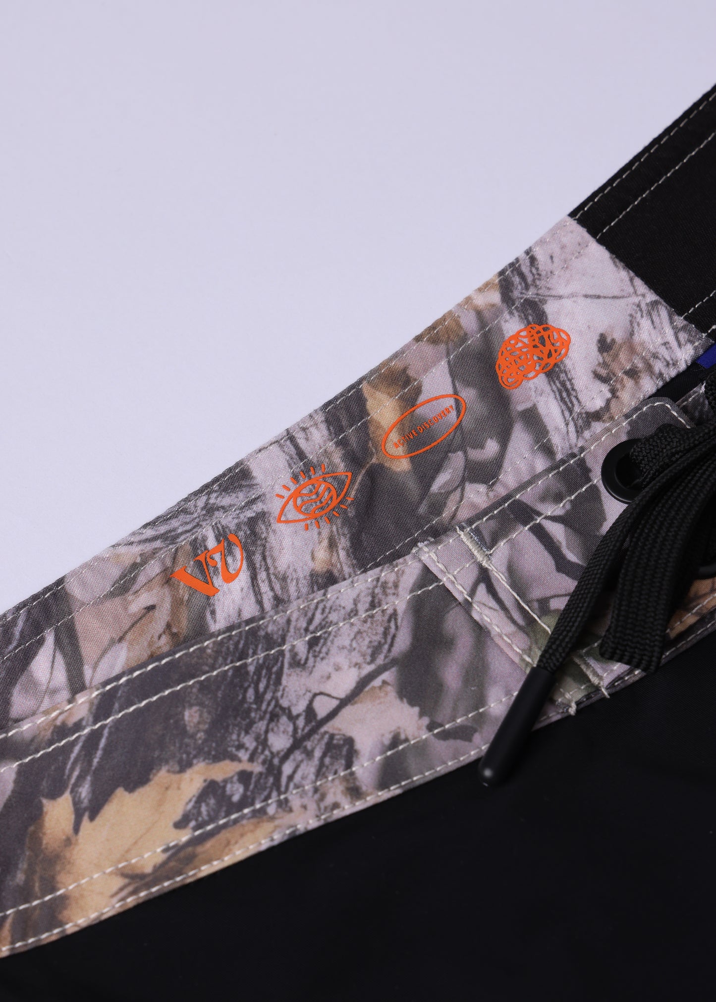 DISCLOSURE 20" TRUNK : BLACK TRAIL CAMO
