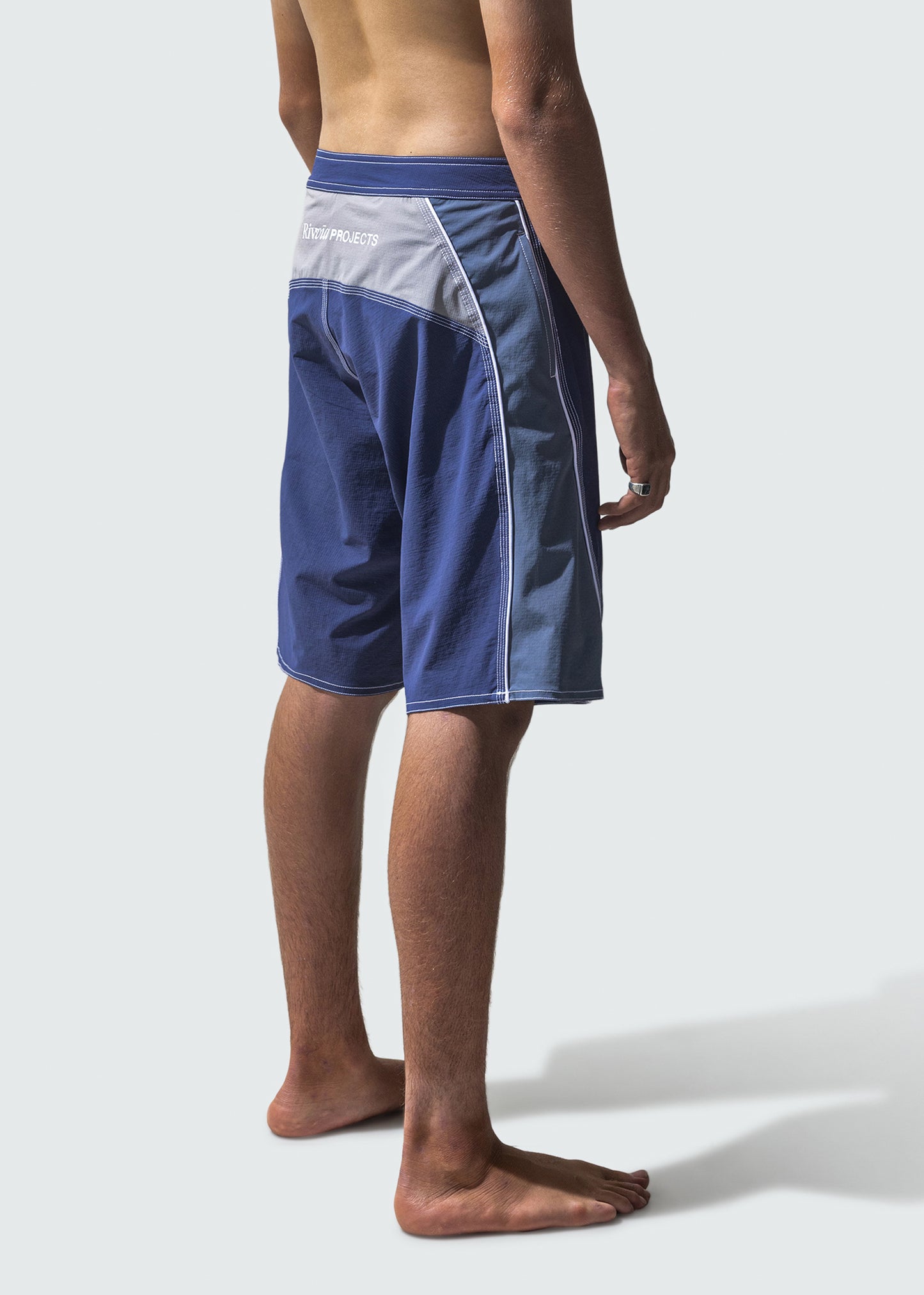 PASSAGE 21" TRUNK : DARK BLUE