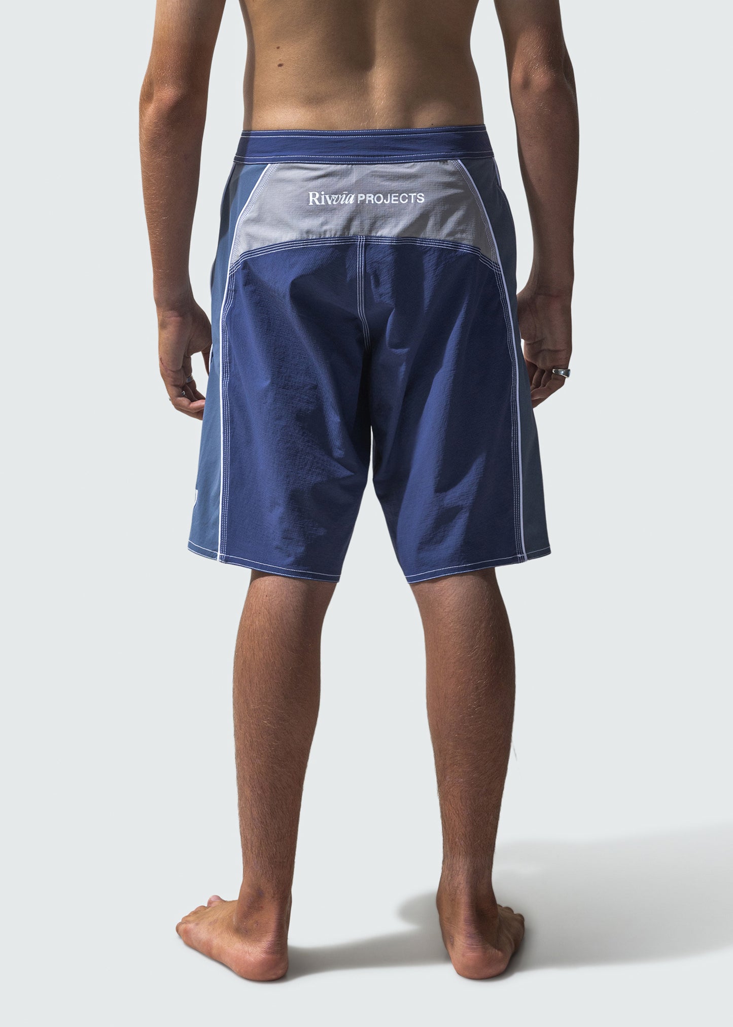 PASSAGE 21" TRUNK : DARK BLUE