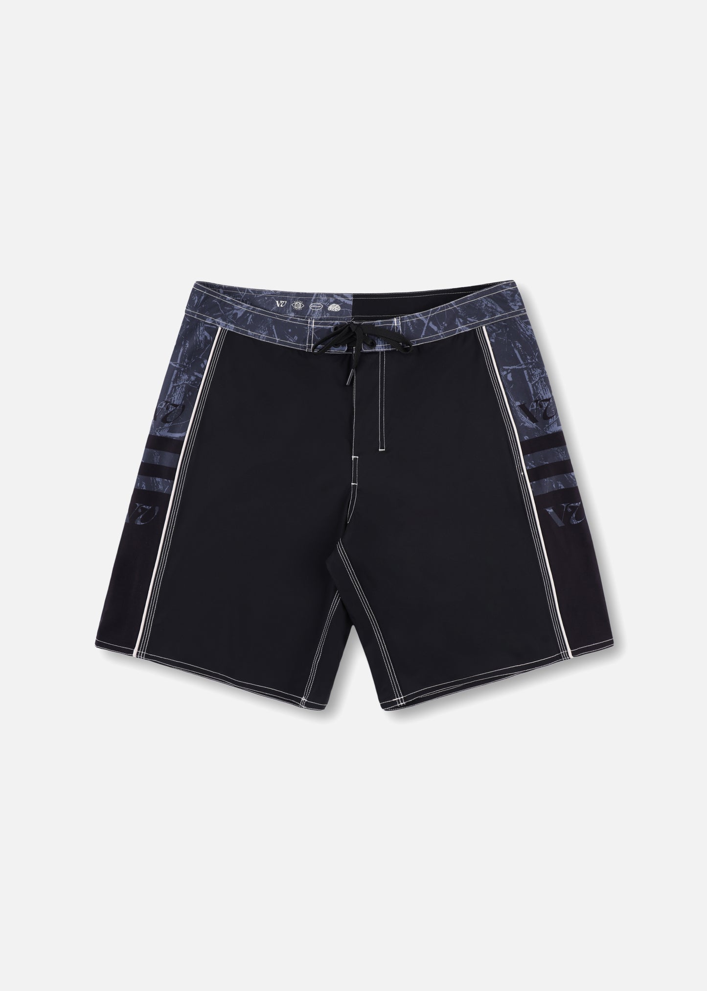 DISCLOSURE 20" TRUNK : BLACK CAMO