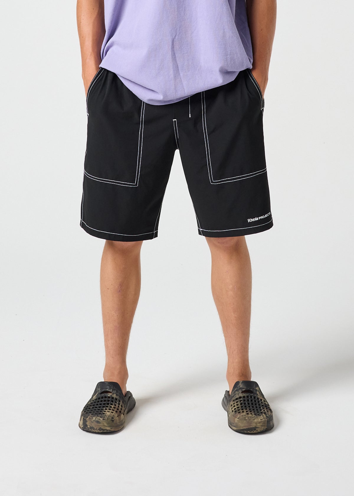 DAILY GRIND 20" SHORTS : BLACK