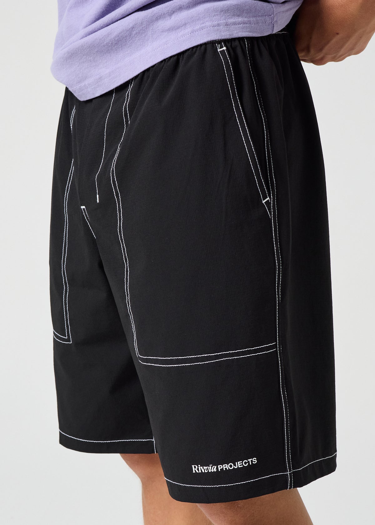DAILY GRIND 20" SHORTS : BLACK