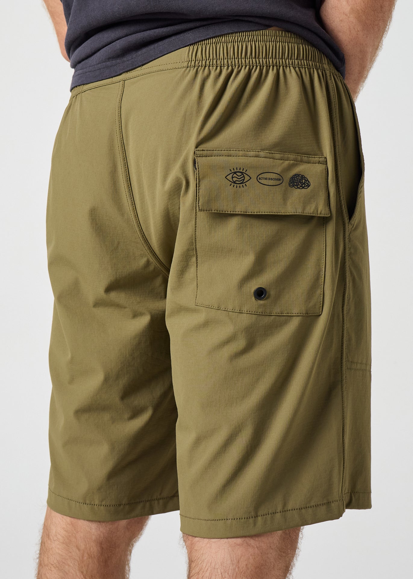 DAILY GRIND 20" SHORT : OLIVE
