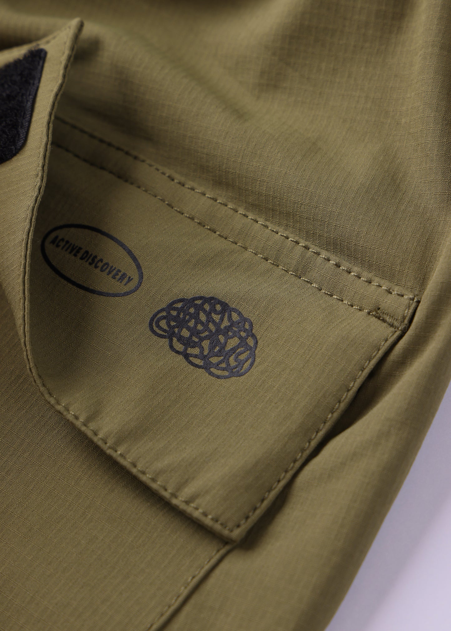DAILY GRIND 20" SHORT : OLIVE