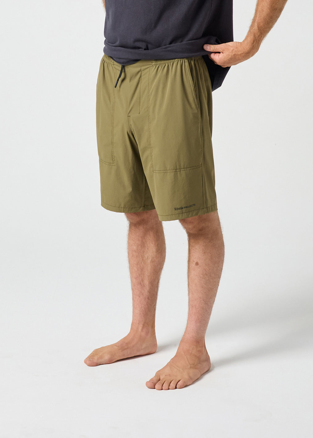 DAILY GRIND 20" SHORT : OLIVE