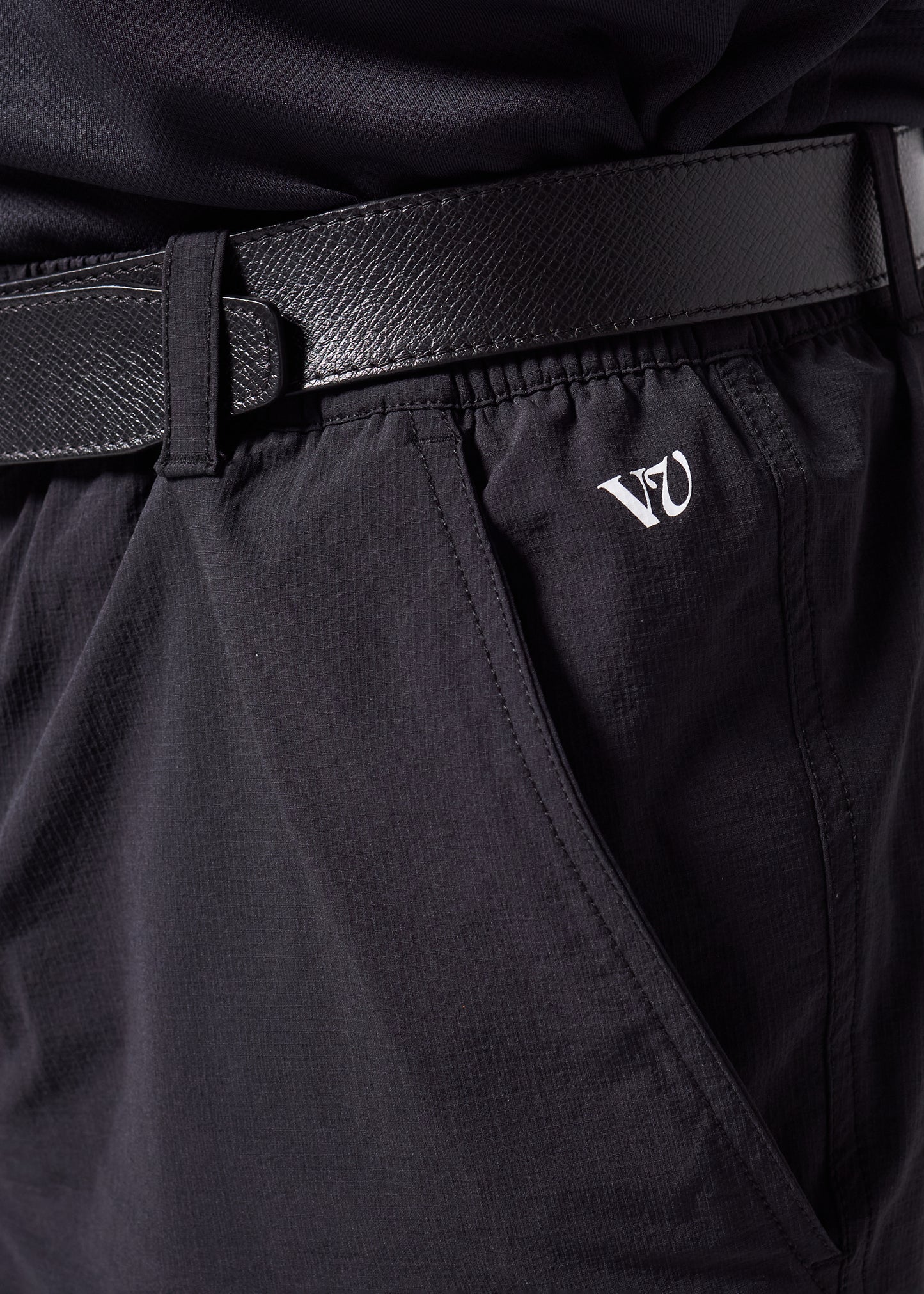 DAILY GOLF 19' SHORT : BLACK