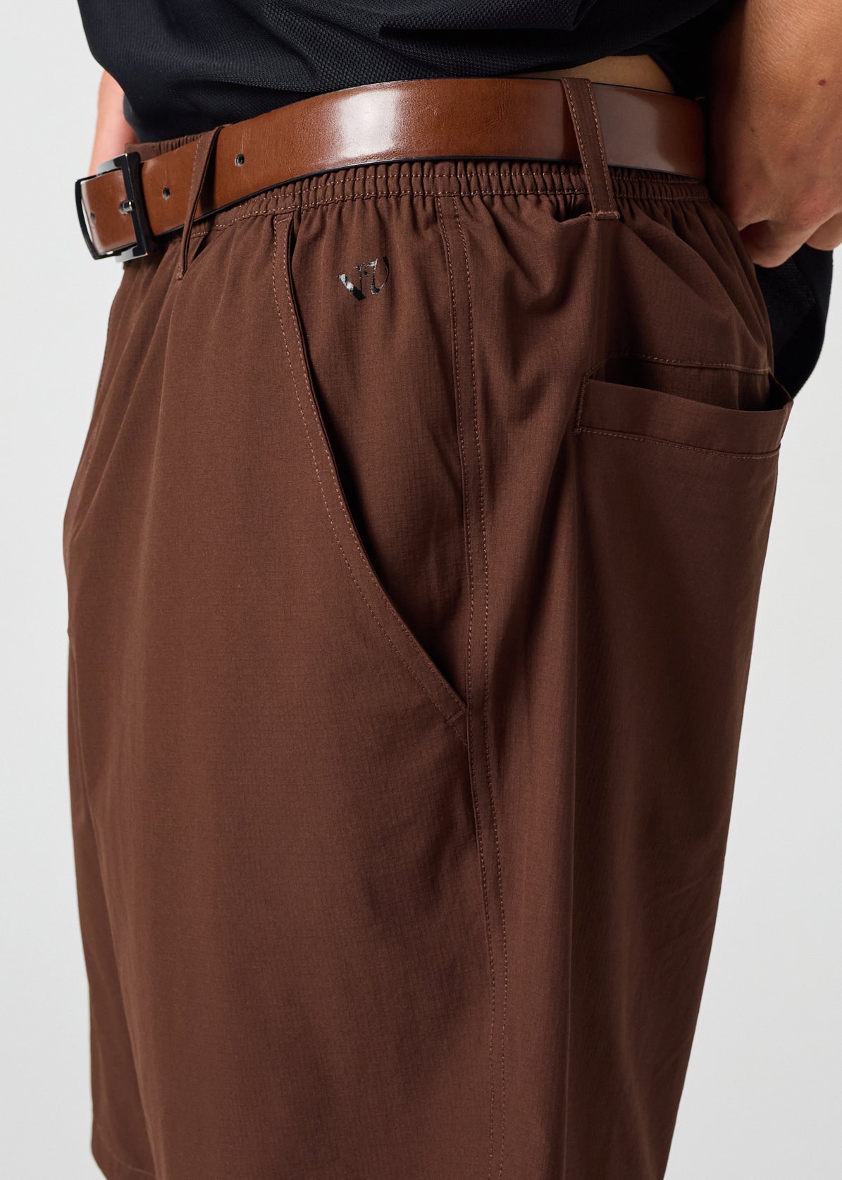 DAILY GOLF 19' SHORT : BROWN