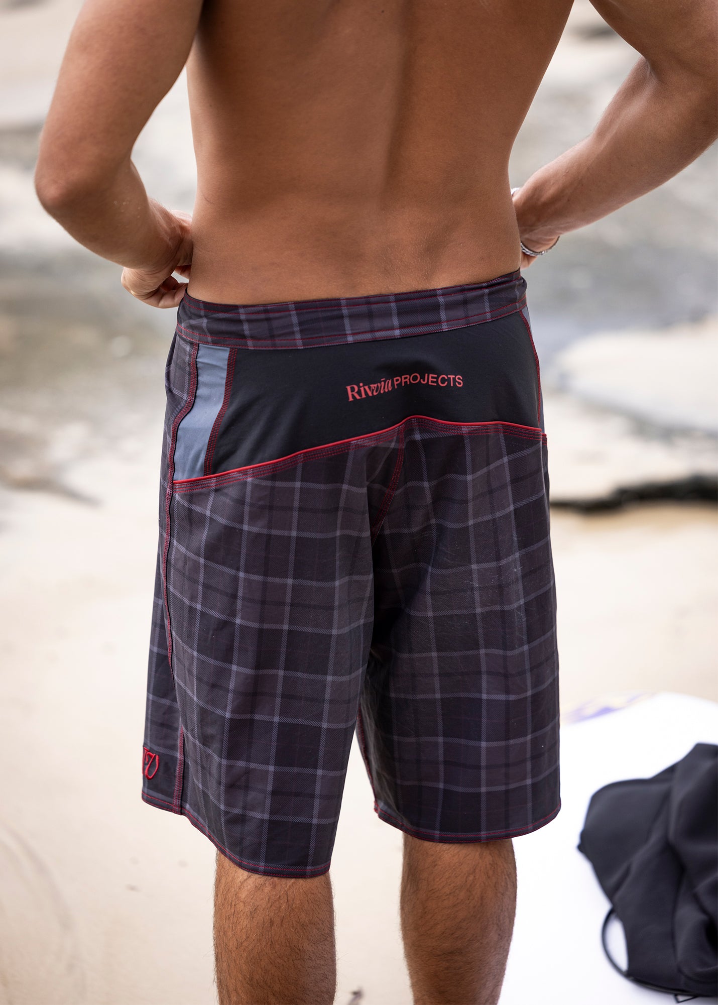 FREQUENCY 21" TRUNK : BROWN BLACK PLAID