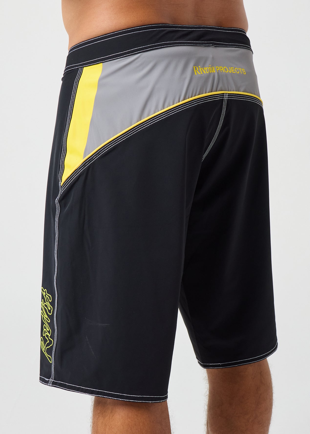 FREQUENCY 21" OVAL GRAF TRUNK : BLACK YELLOW