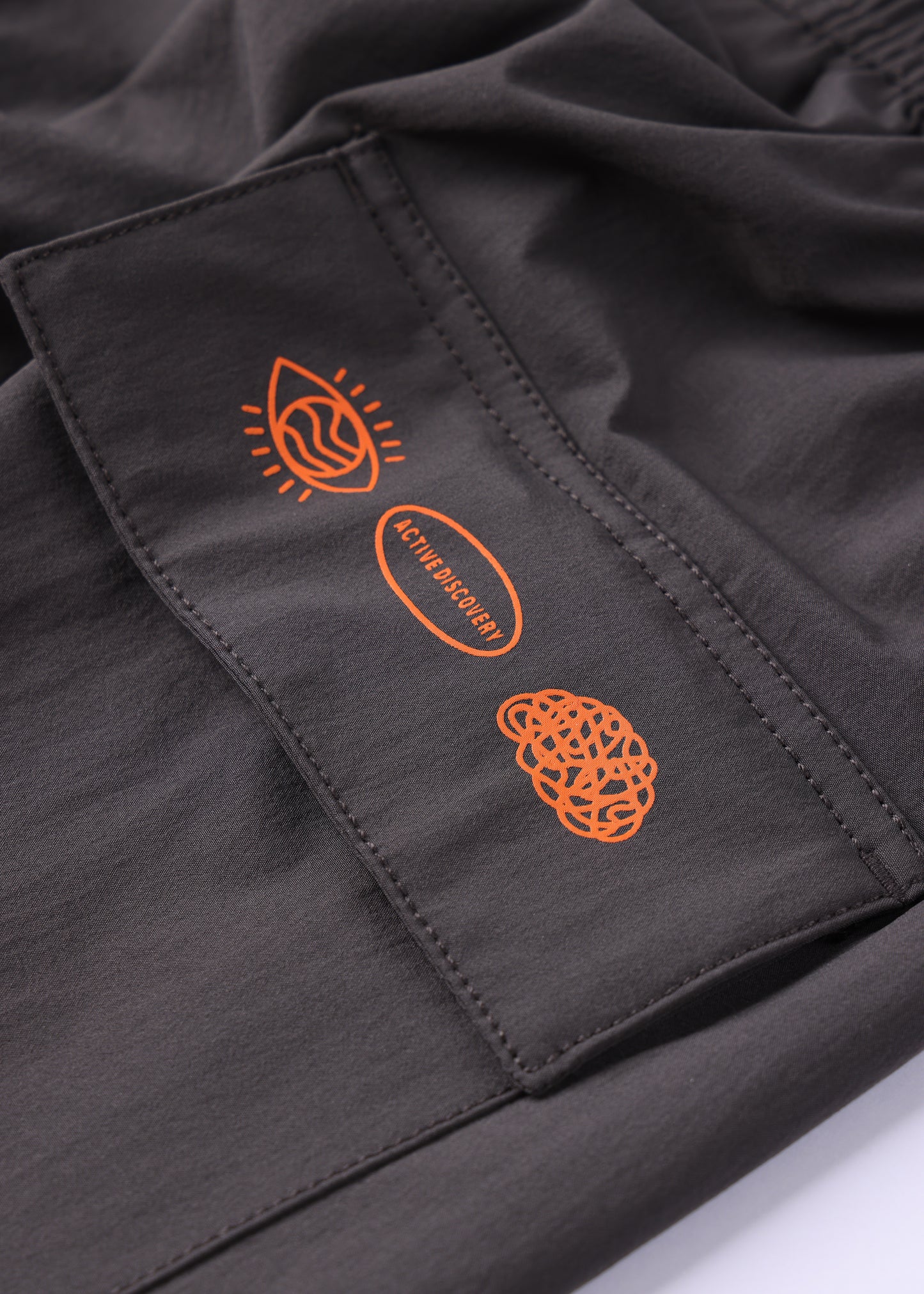 DAILY RIDE OVAL GRAF SHORT : CHARCOAL