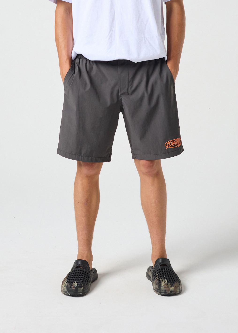 DAILY RIDE OVAL GRAF SHORT : CHARCOAL