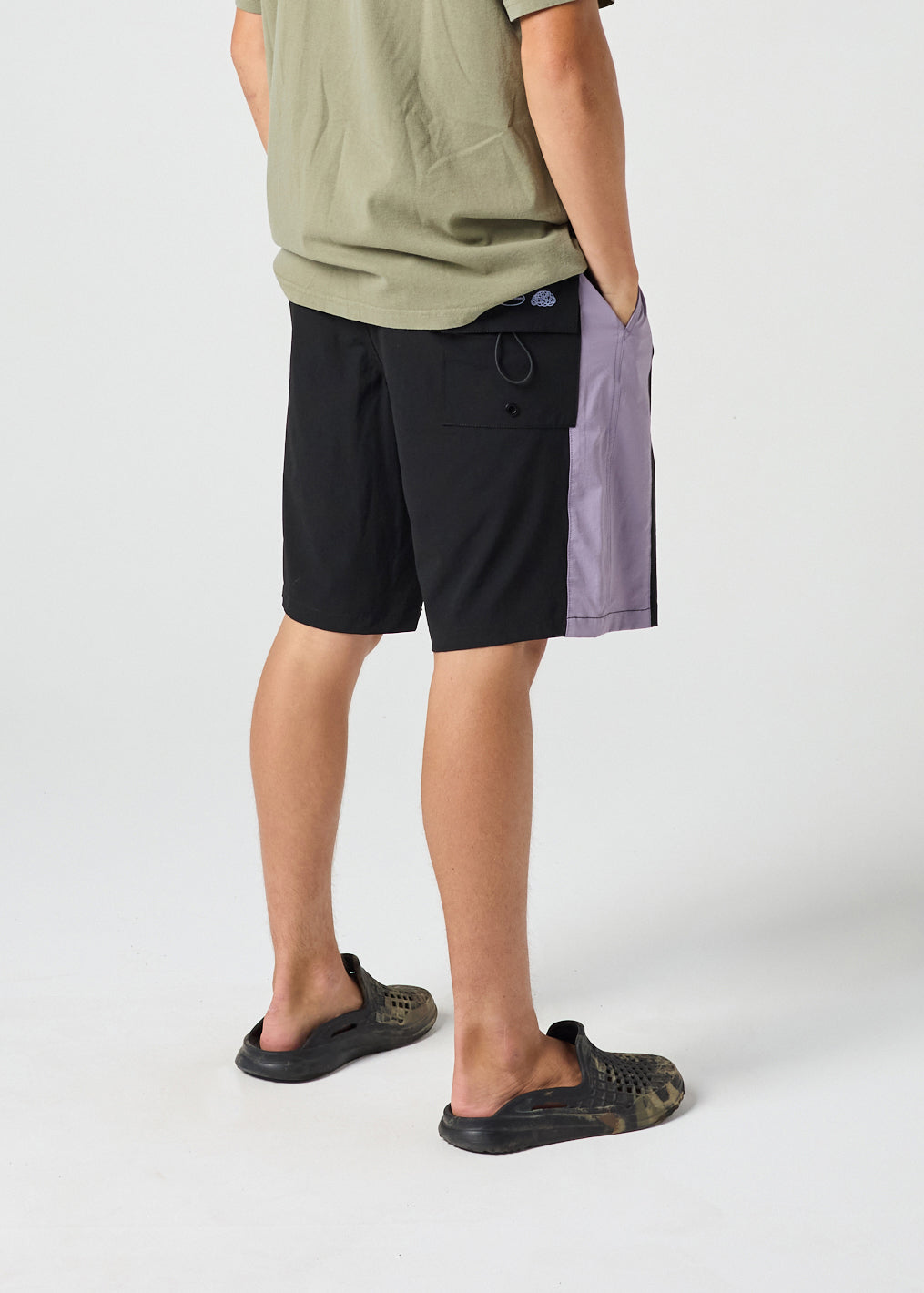 DAILY GRIND 20" BOX LOGO SHORT : BLACK PURPLE