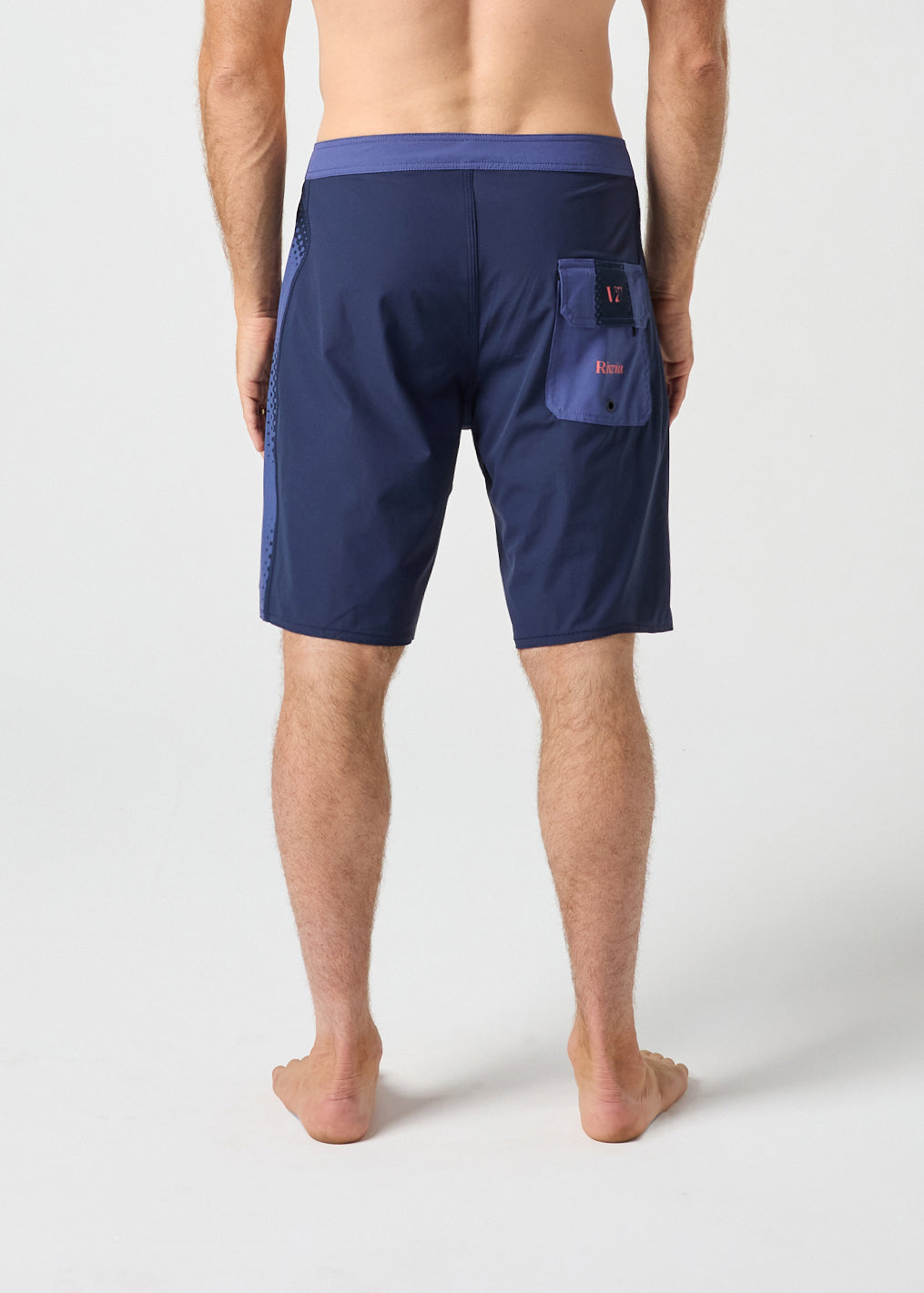 STEREO 19" ENVISION TRUNK : NAVY