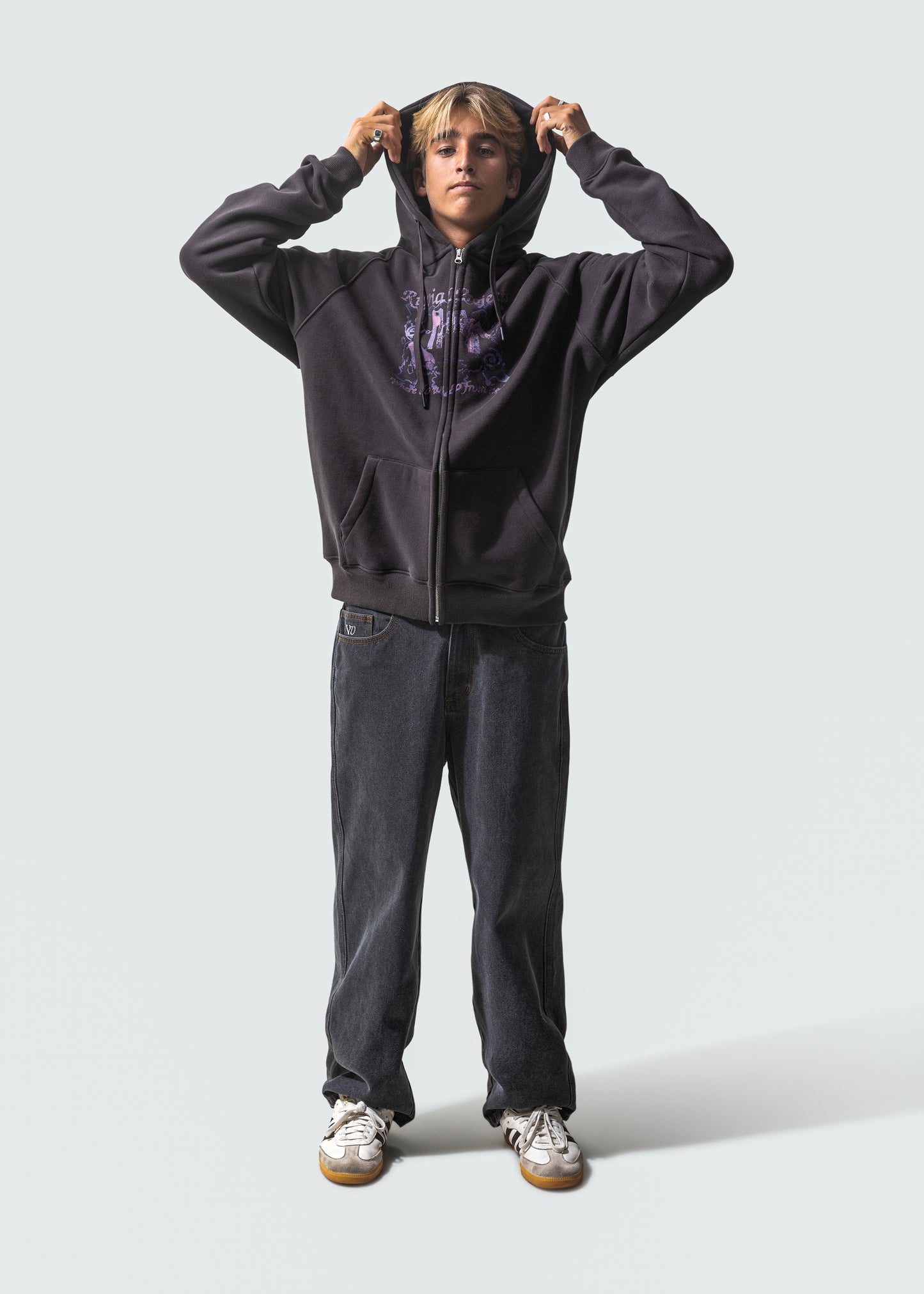 BOARDER FZ HOOD : PIGMENT BLACK