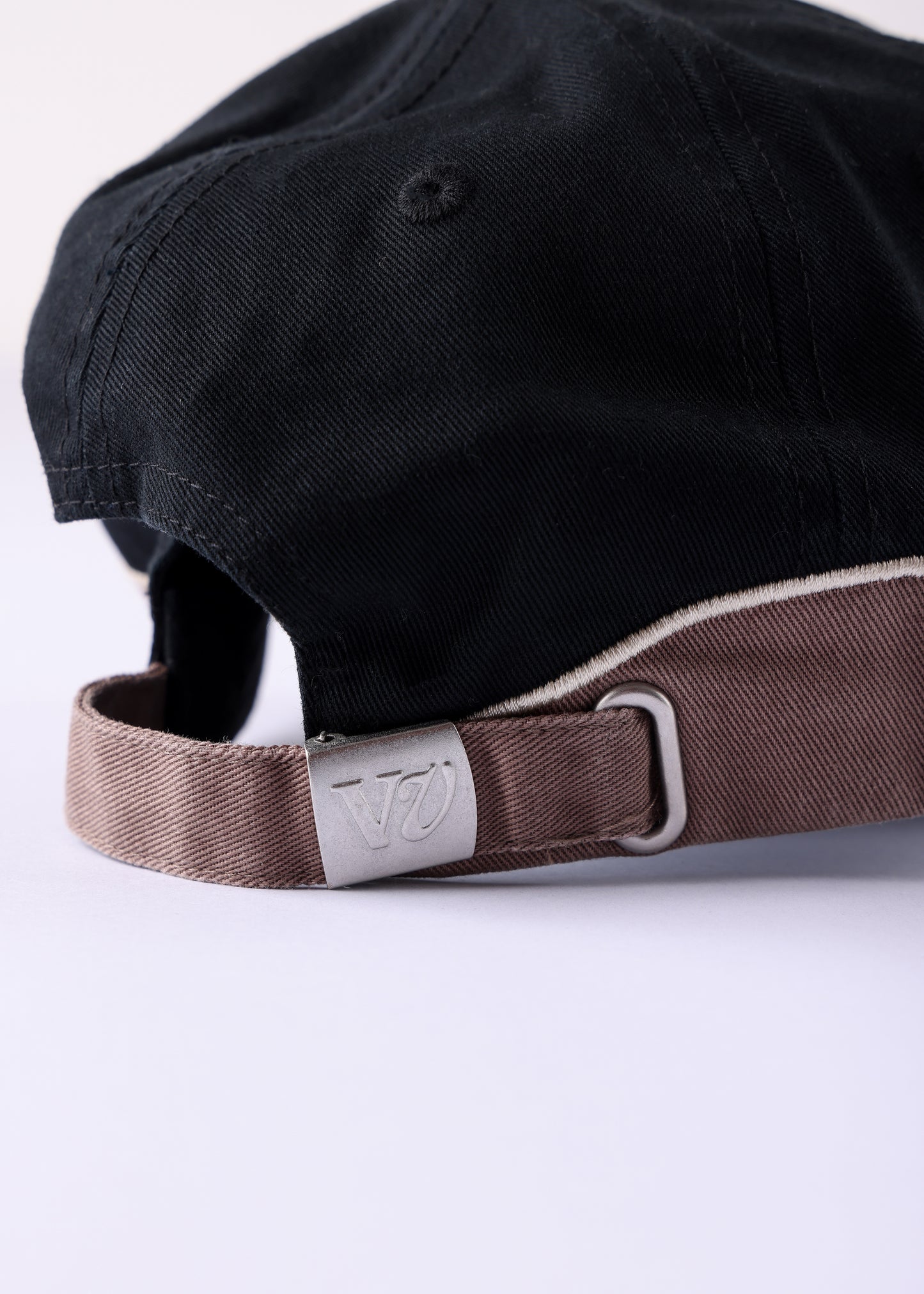 PASSAGE CAP : BLACK BROWN