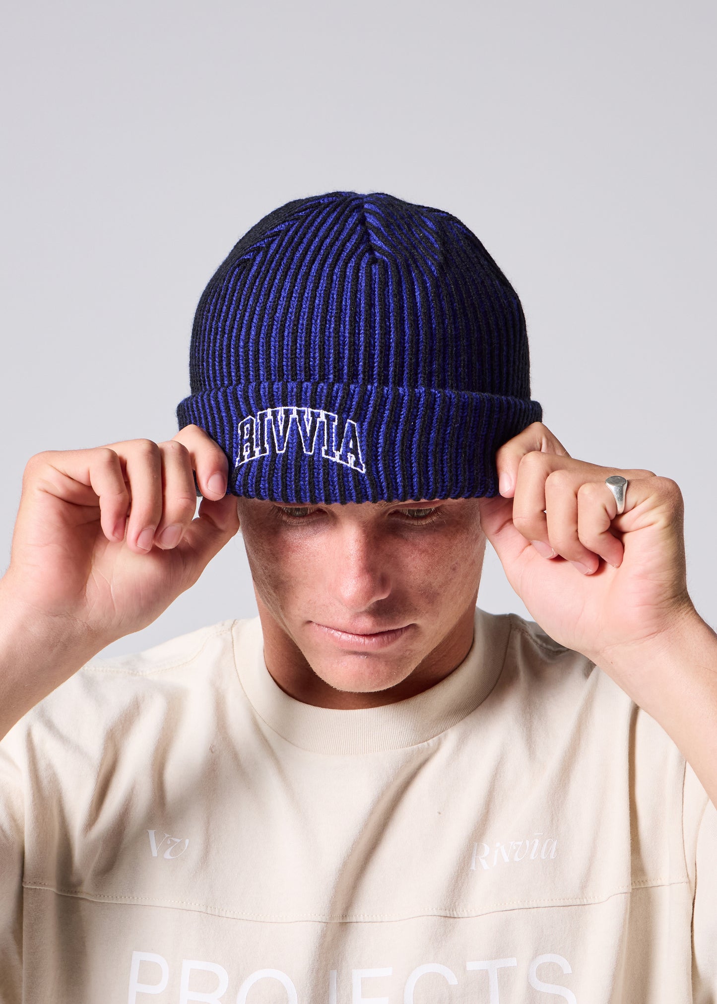 CLASS BEANIE : BLACK BLUE