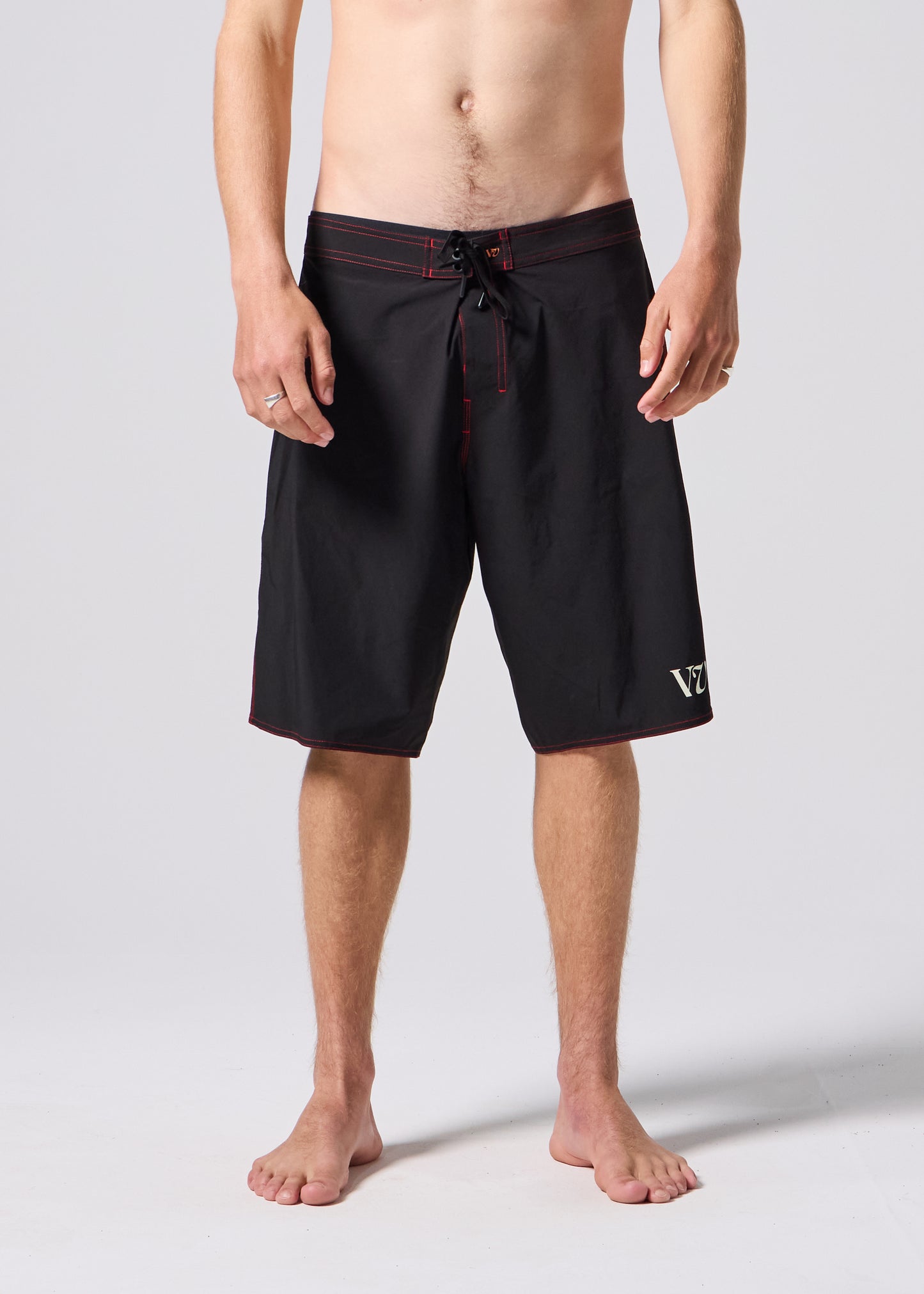 FREQUENCY 21" TRUNK : BLACK BONE