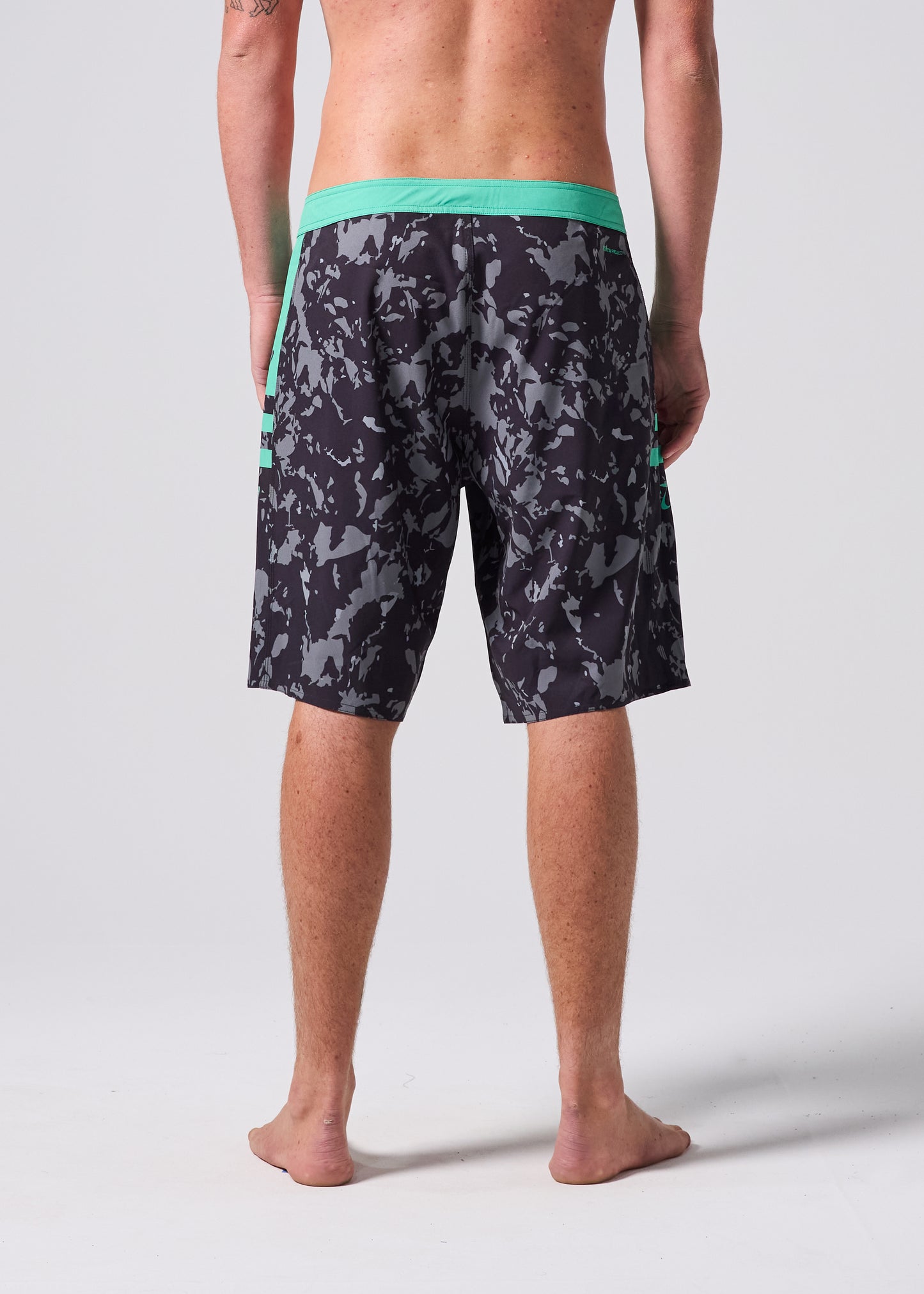 DISCLOSURE 20" DECORATIVE TRUNK : BLACK GREEN