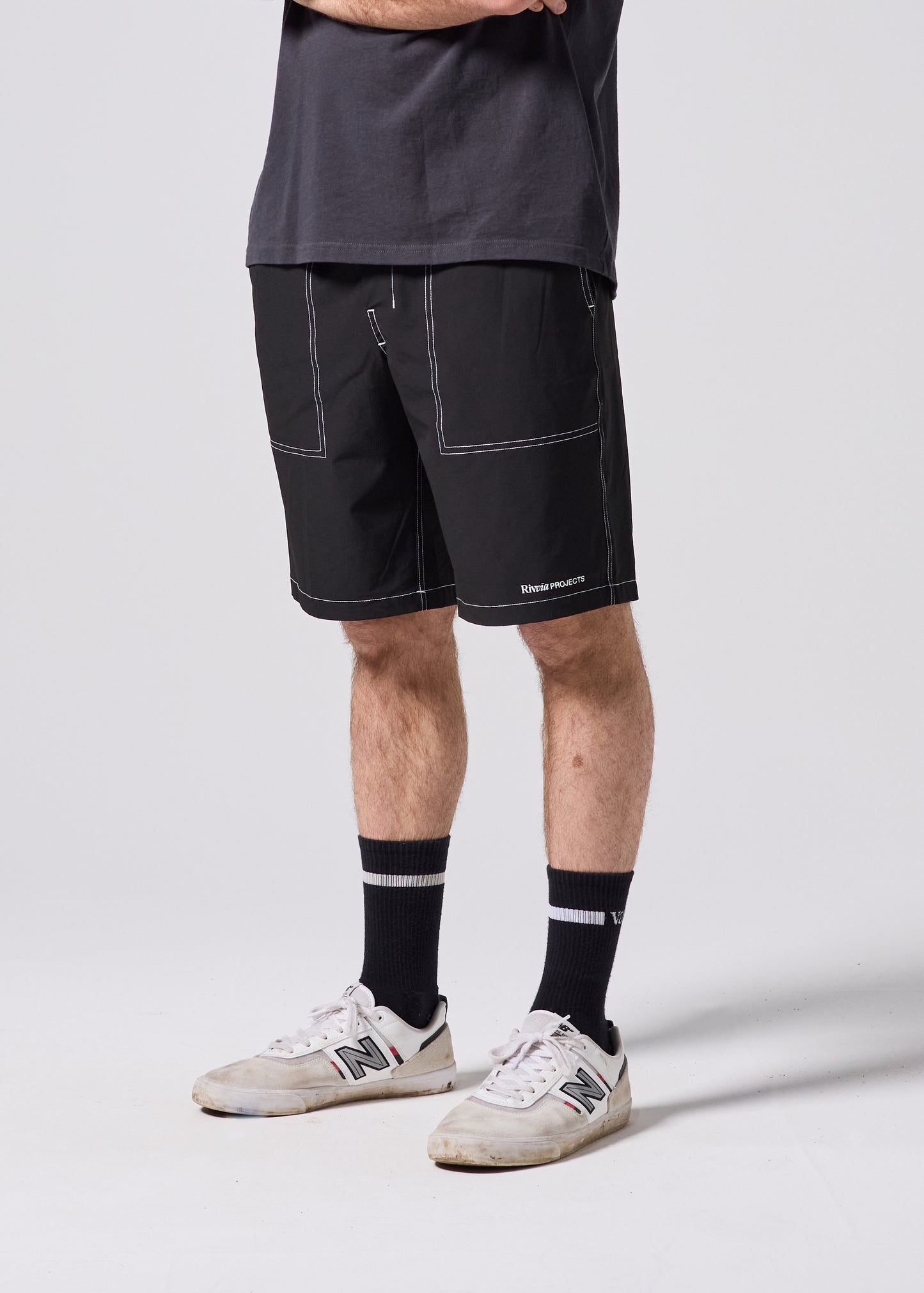 DAILY GRIND 20" SHORTS : BLACK