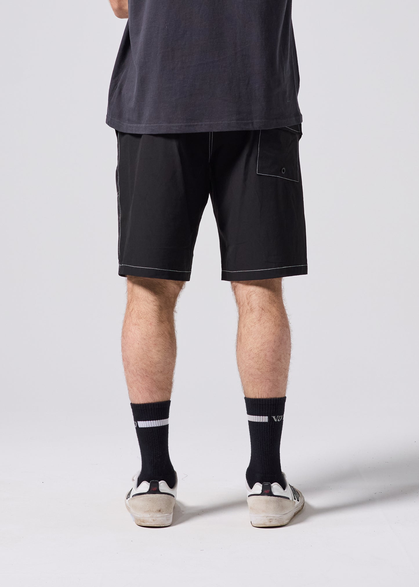 DAILY GRIND 20" SHORTS : BLACK