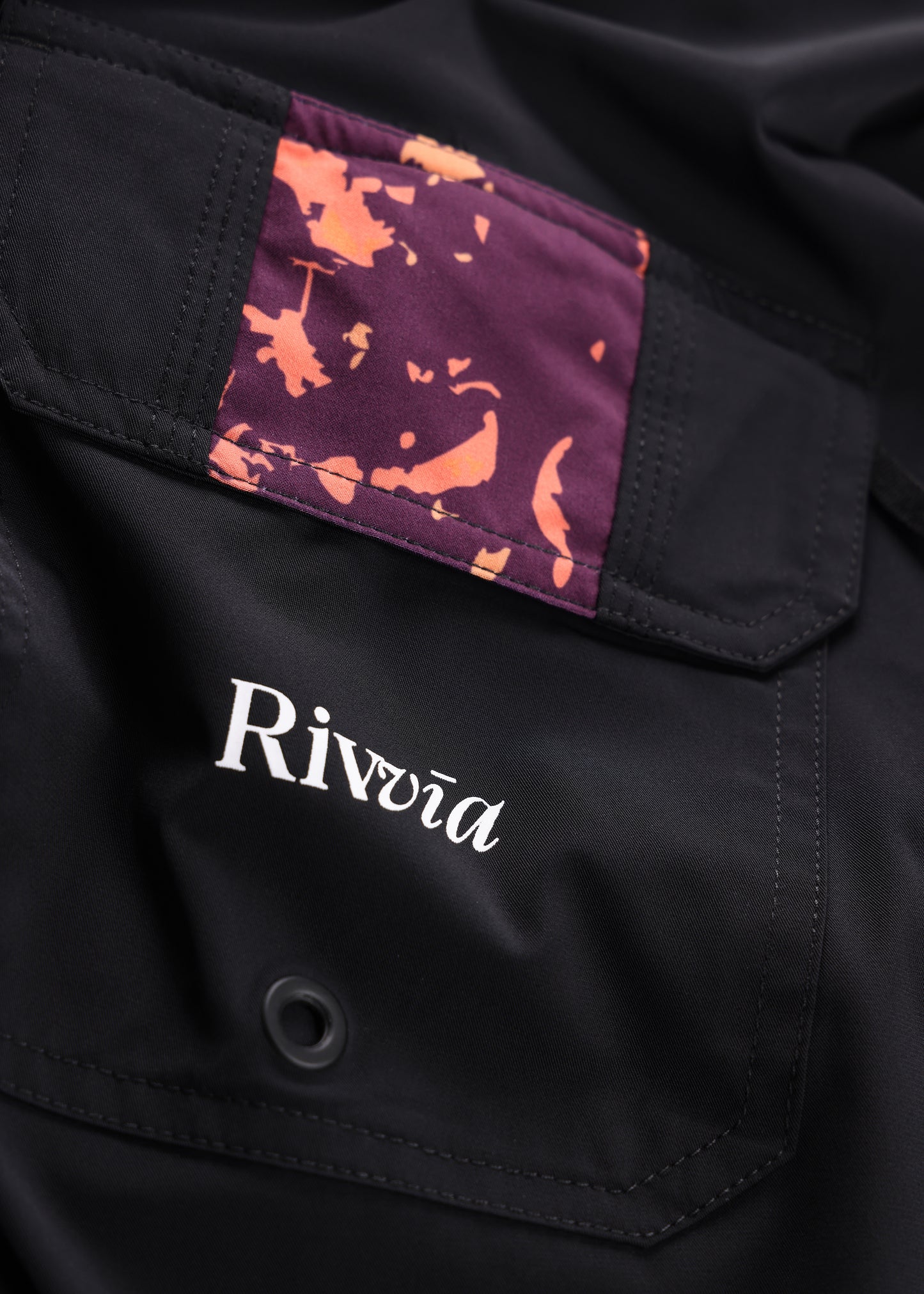 STEREO 19" DECORATIVE TRUNK : BLACK ORANGE