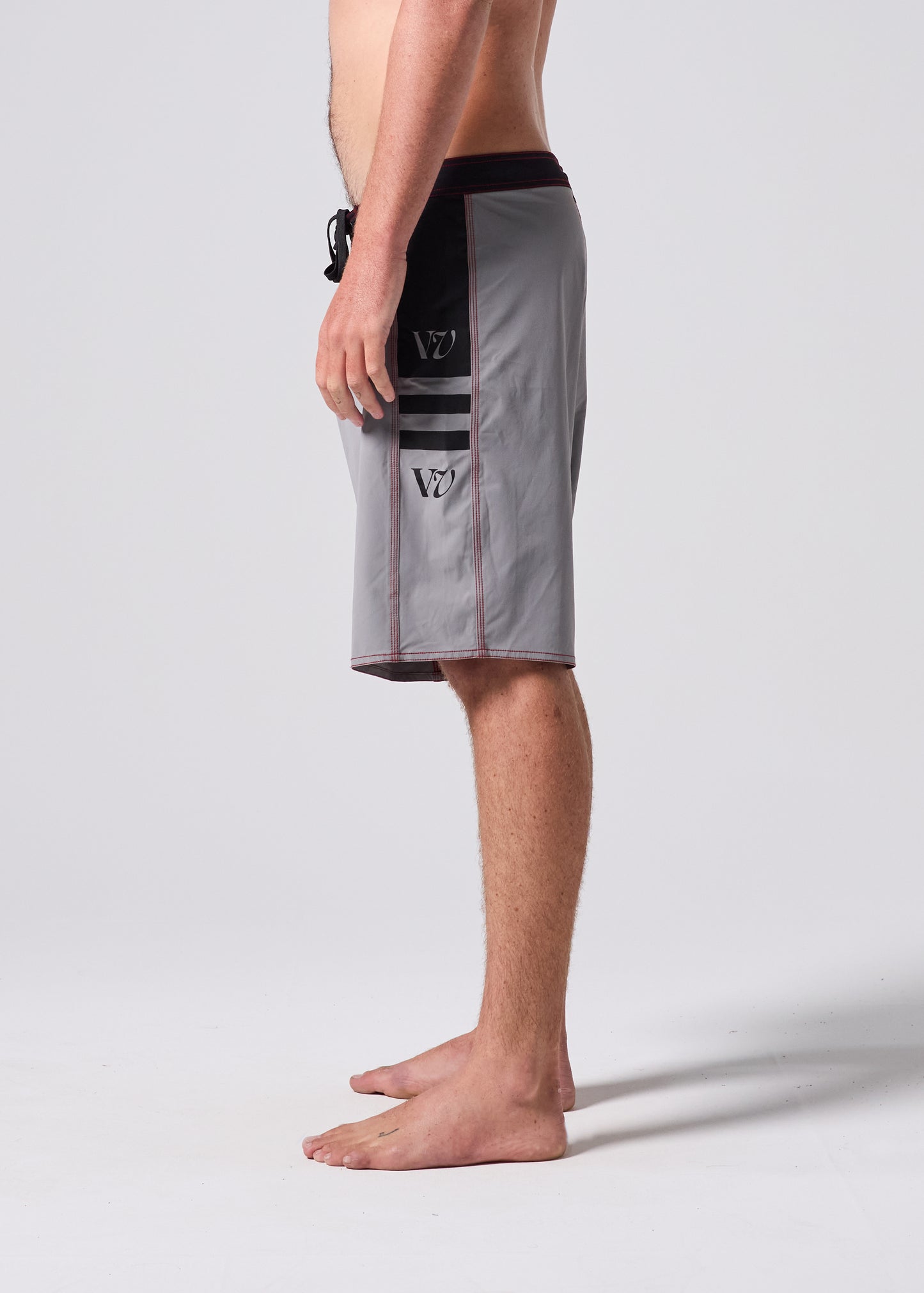 DISCLOSURE 20" TRUNK : GREY