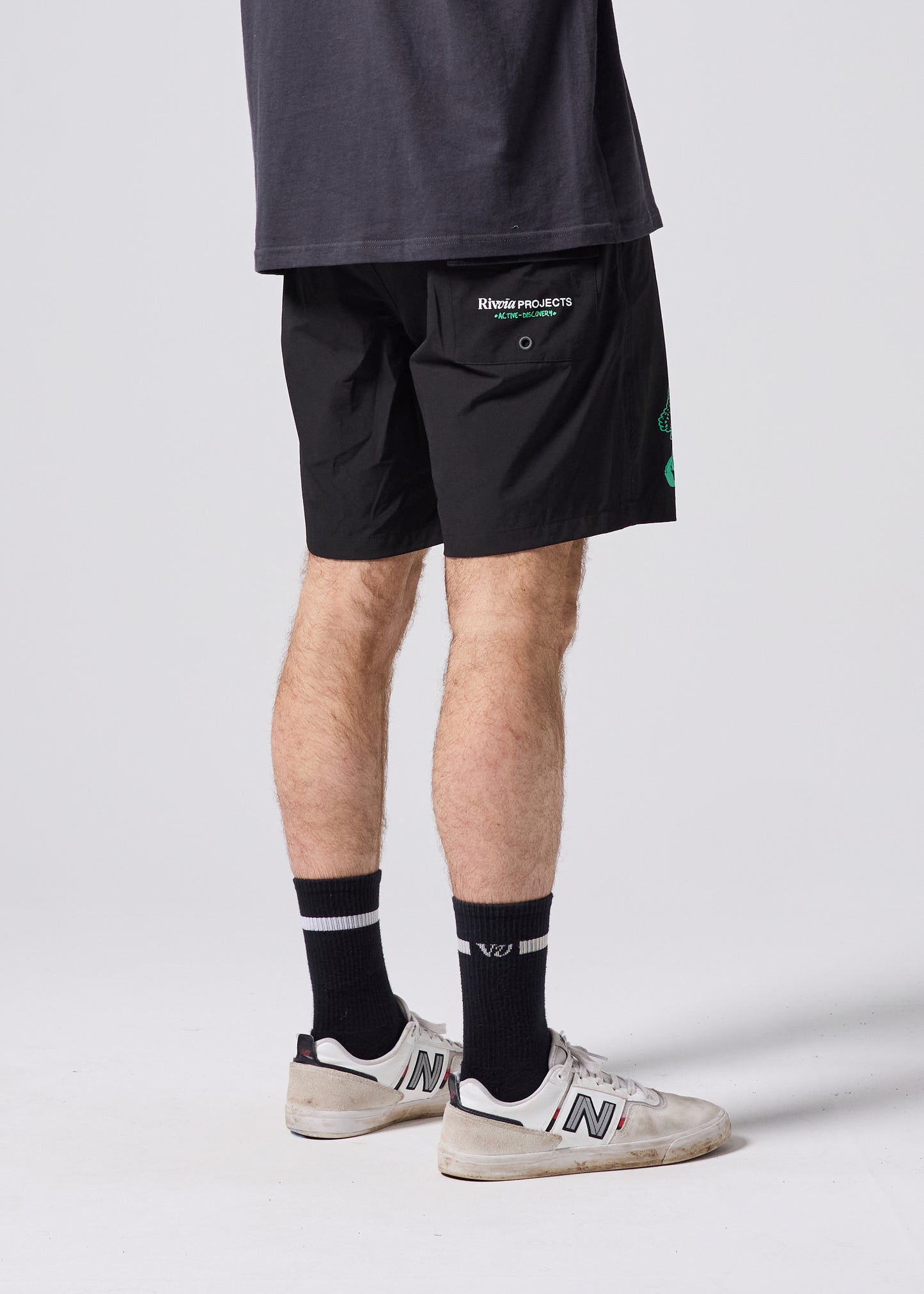 DAILY RIDE NUTURE SHORT : BLACK