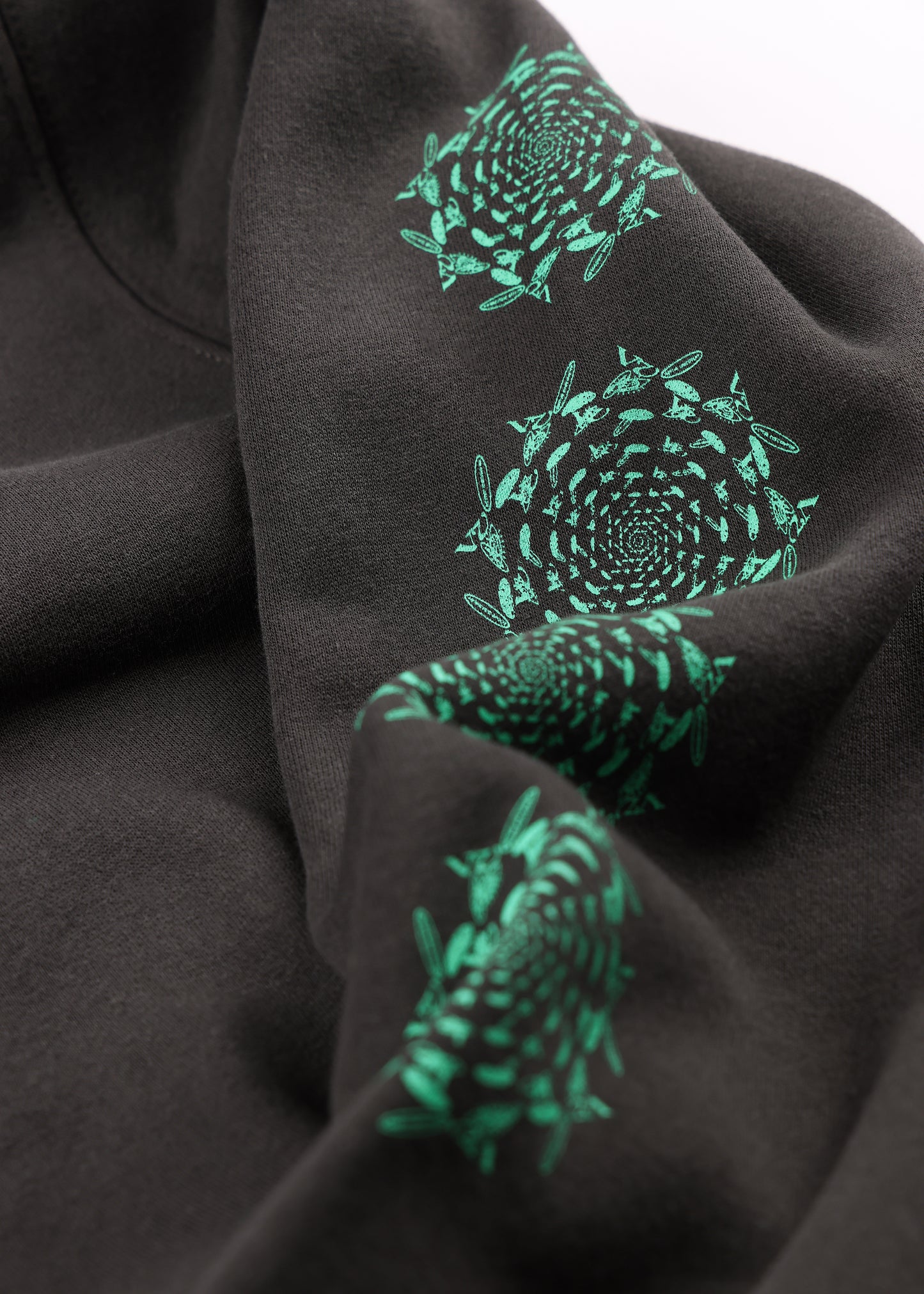 DIMENSION HOOD : PIGMENT BLACK