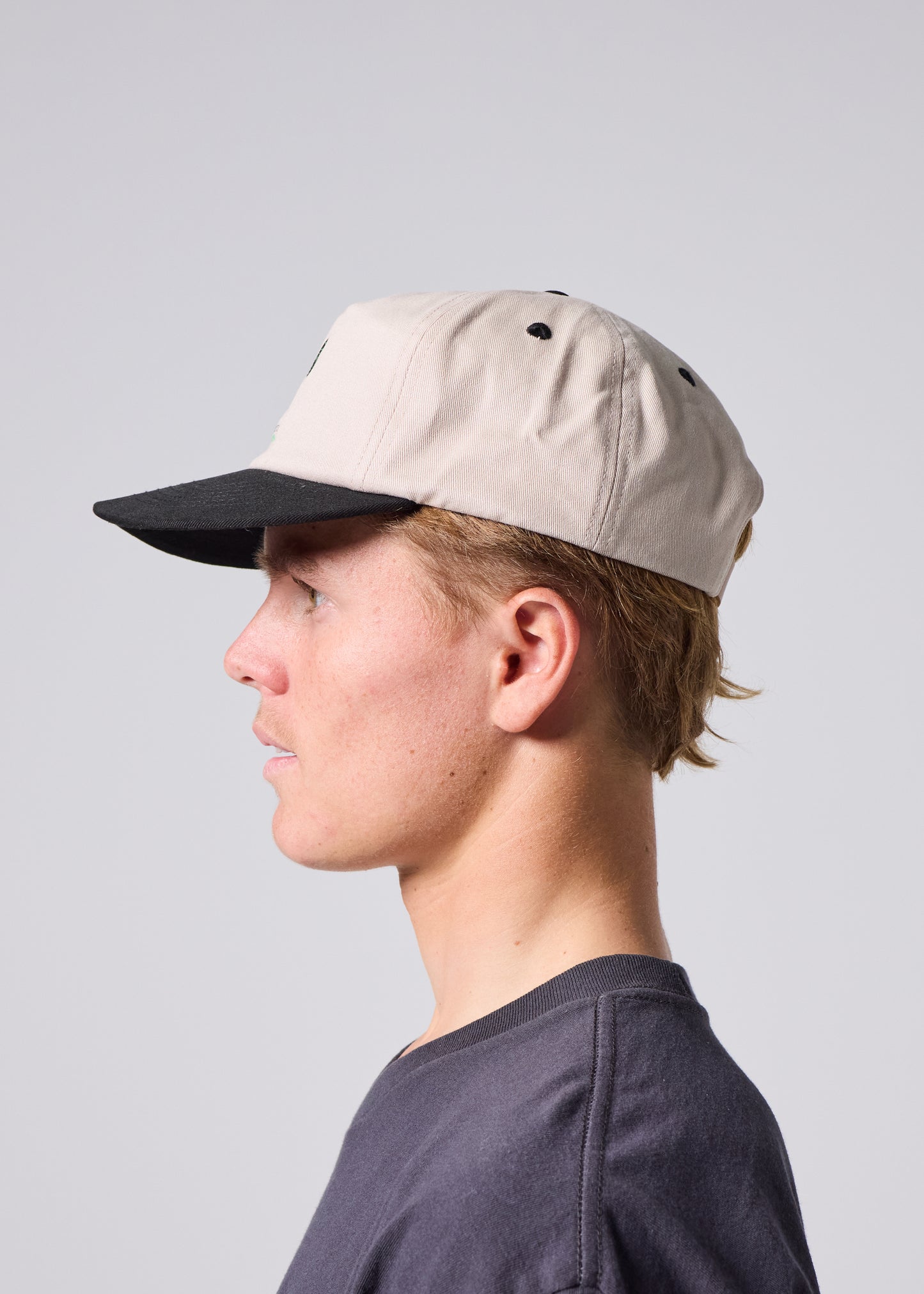 NUTURE CAP : BONE BLACK