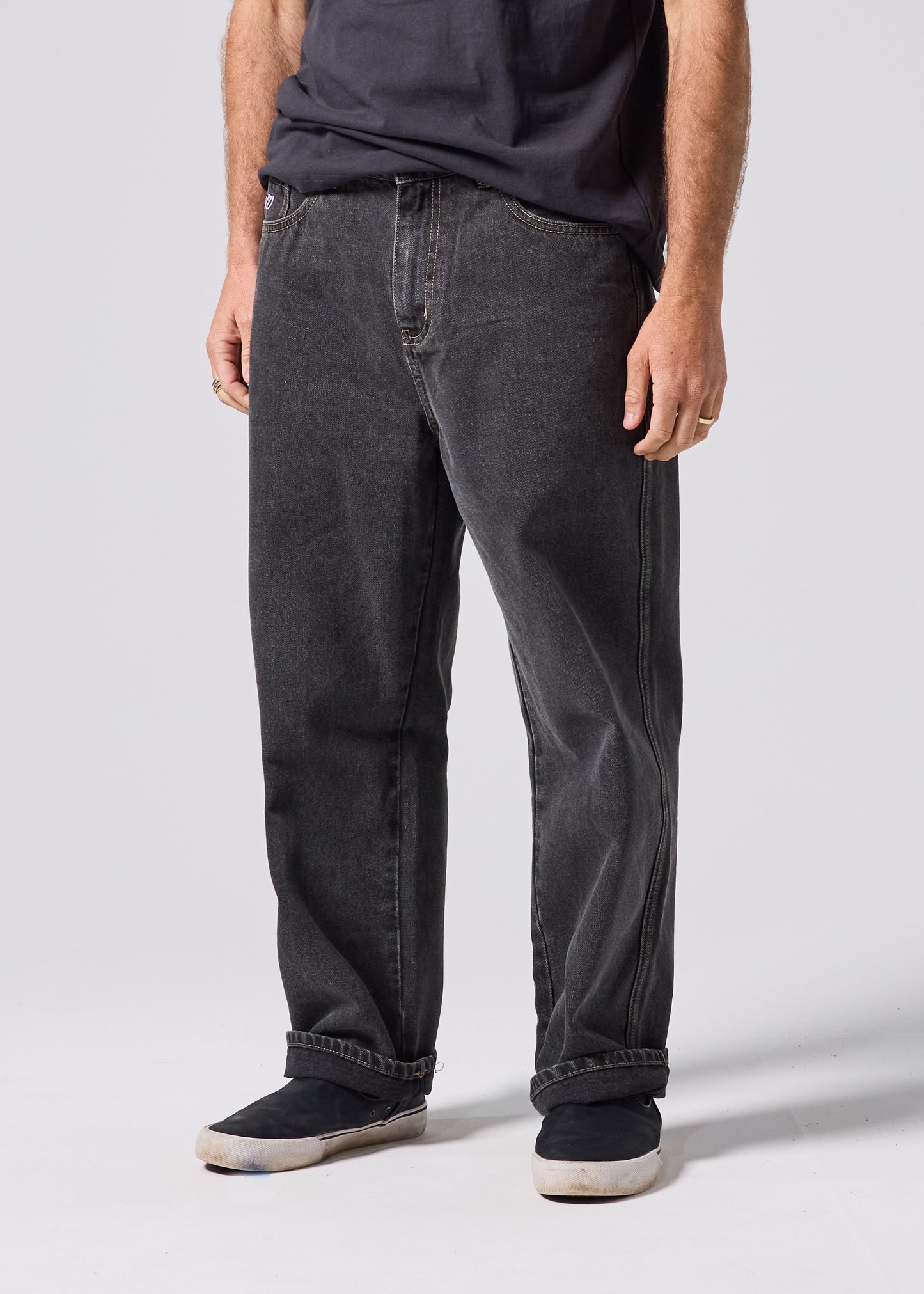 VV DENIM PANT : WORN BLACK