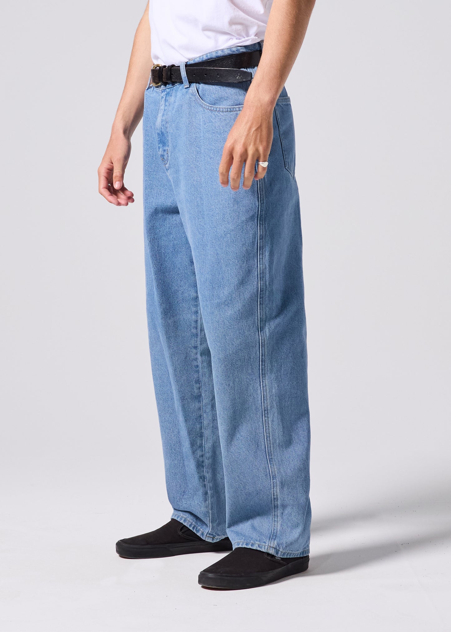 VV DENIM PANT : WORN BLUE