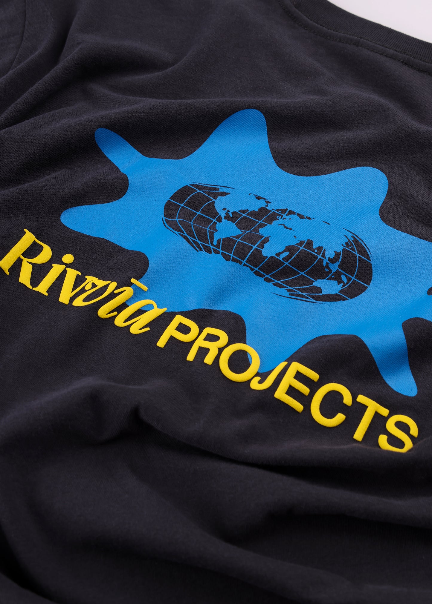 WORLD SPLAT RELAXED FIT T-SHIRT : PIGMENT BLACK