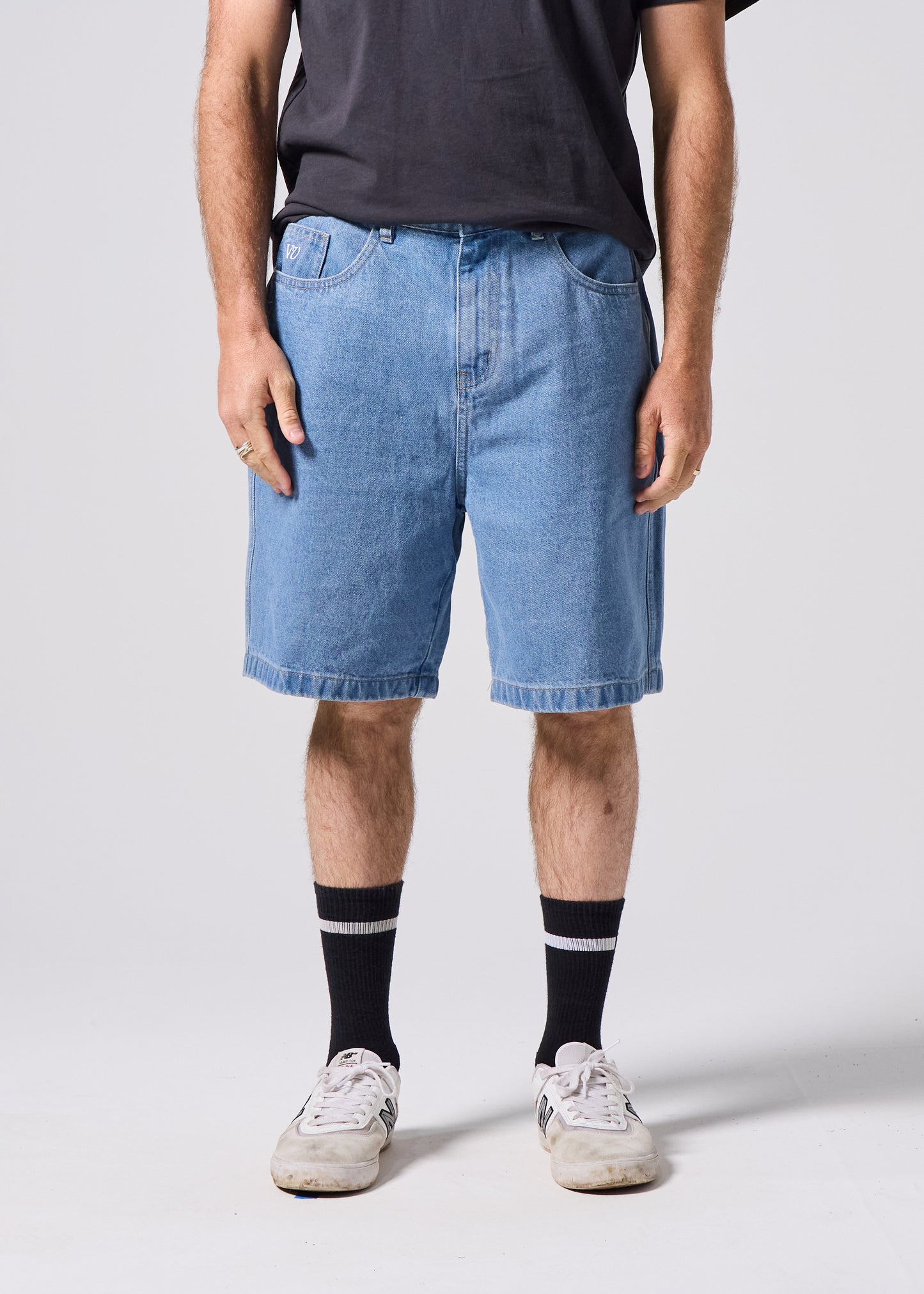 VV DENIM SHORT : WORN BLUE