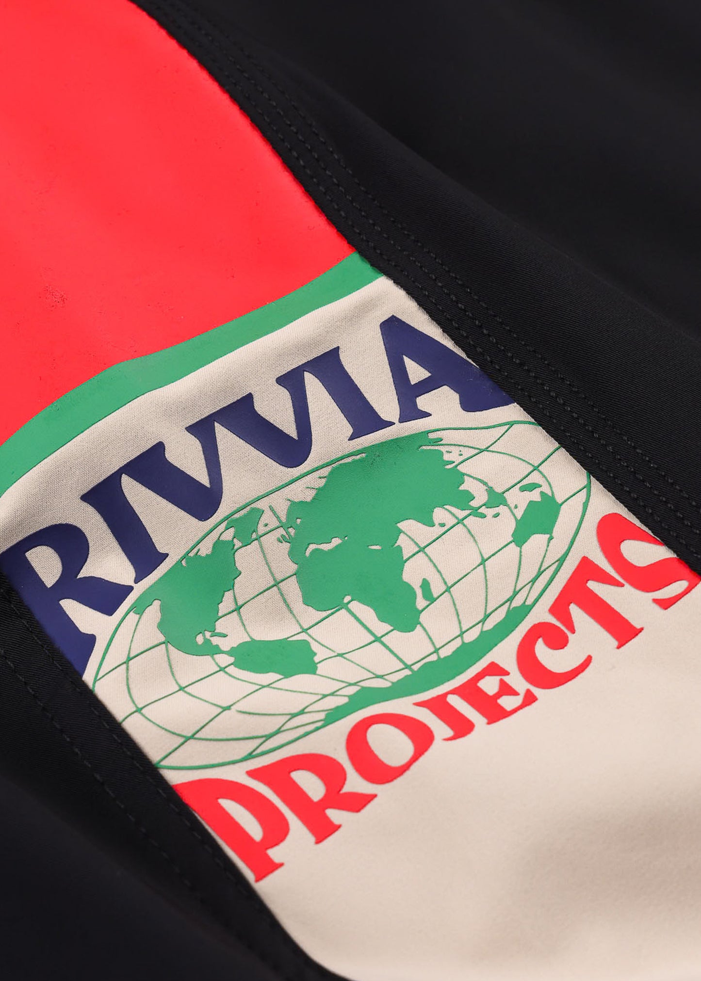 DISCLOSURE 20" WORLD SERIES TRUNK : BLACK MULTI