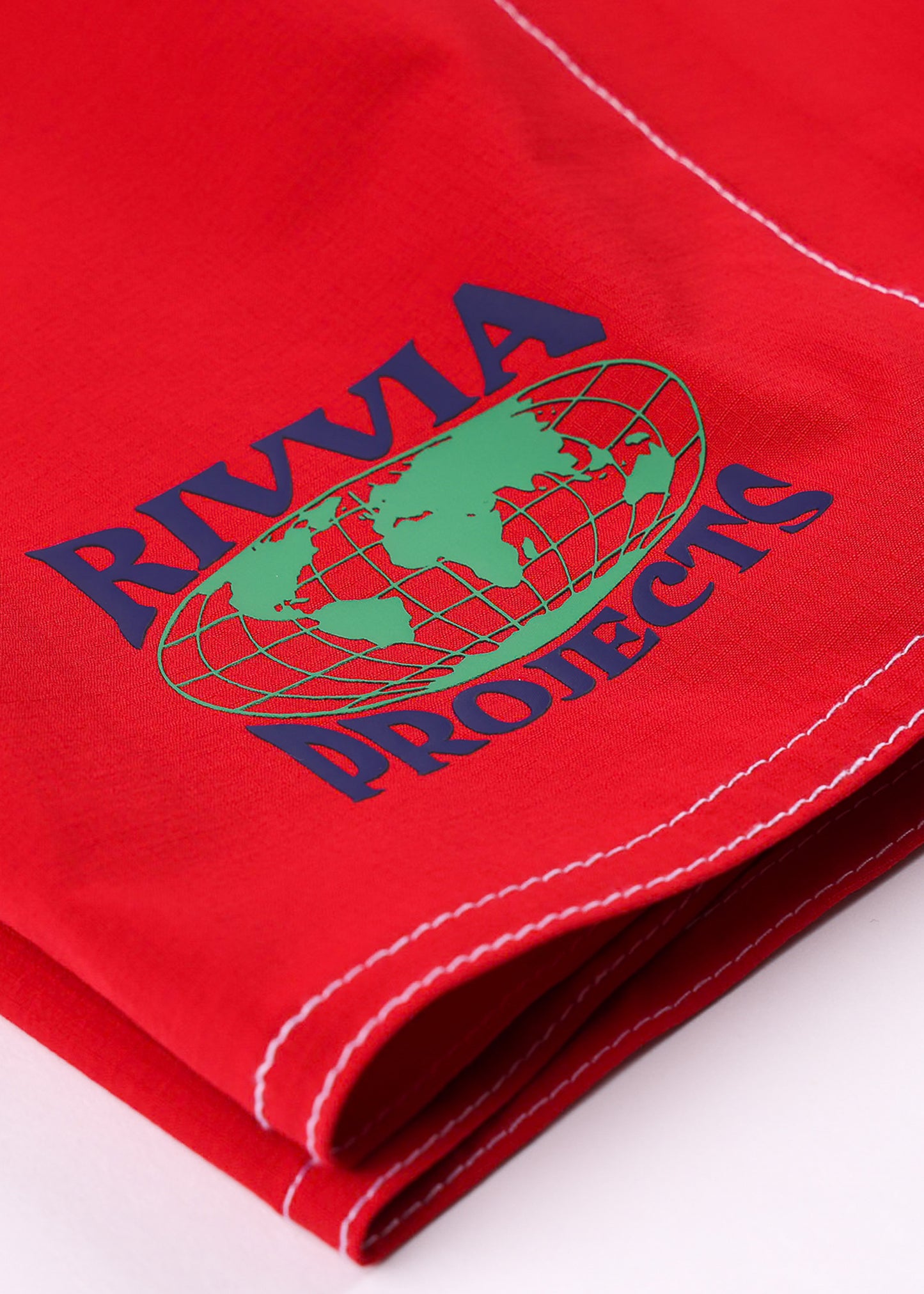 CLASS 18.5" WORLD SERIES TRUNK : RED