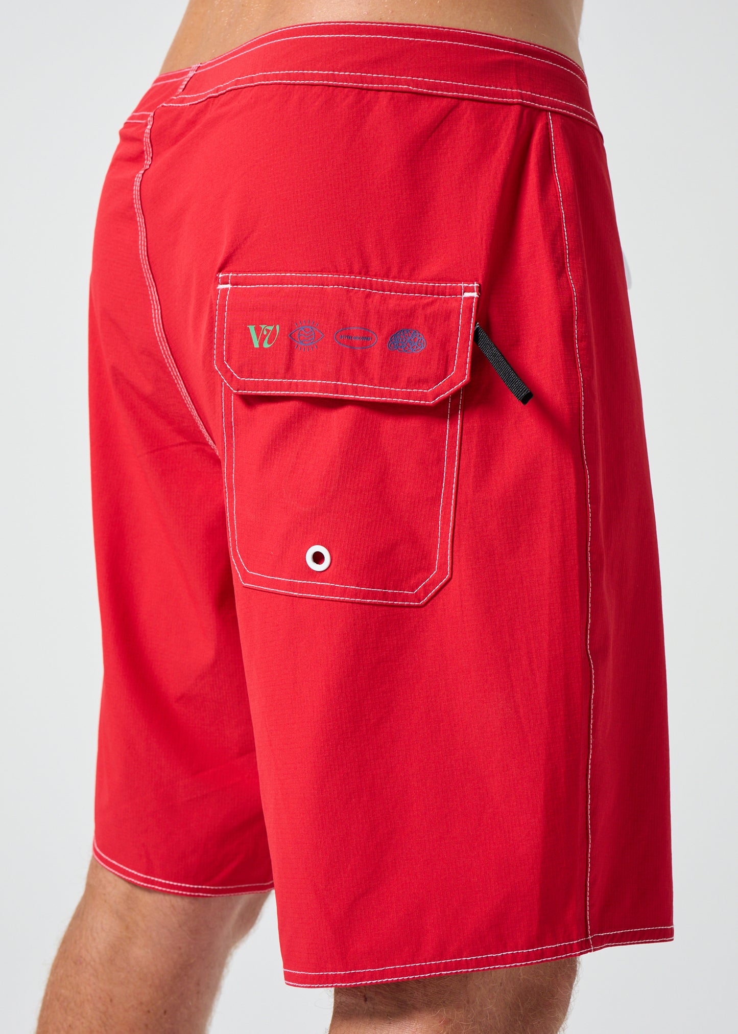 CLASS 18.5" WORLD SERIES TRUNK : RED