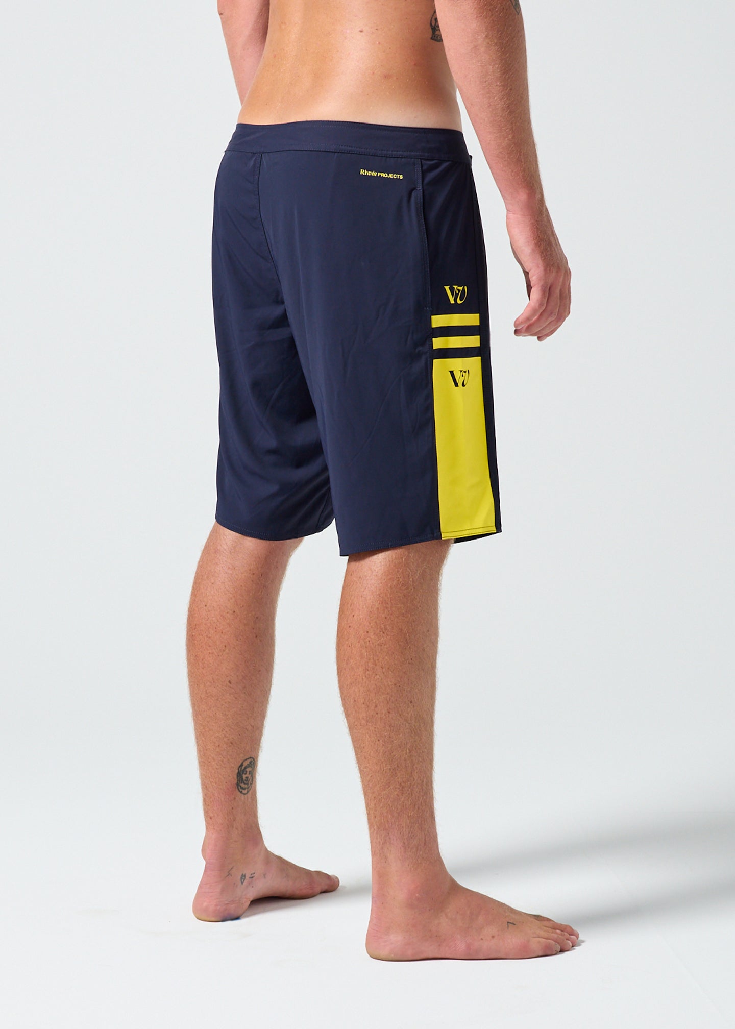 DISCLOSURE 20" TRUNK : BLUE/YELLOW