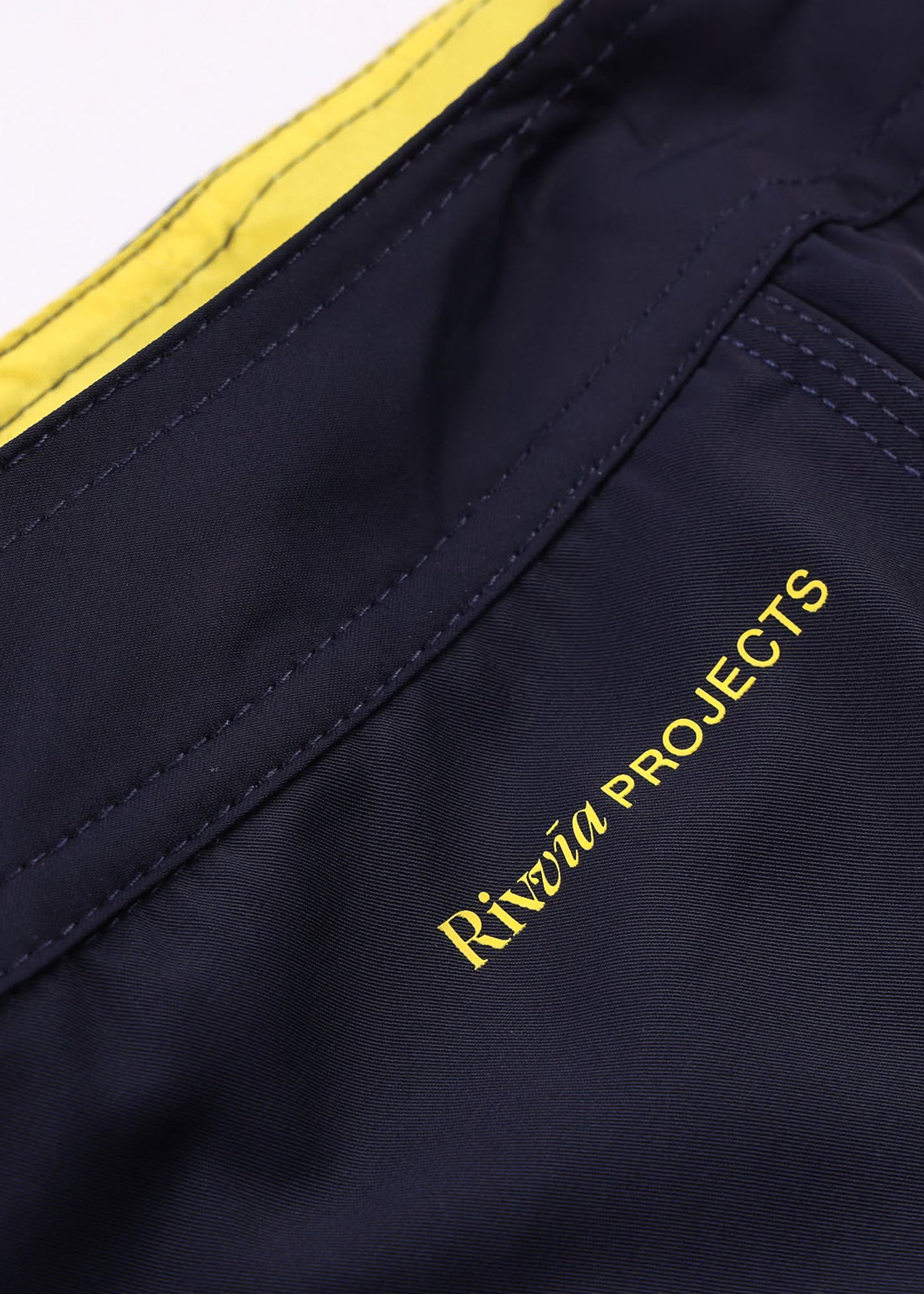 DISCLOSURE 20" TRUNK : BLUE/YELLOW