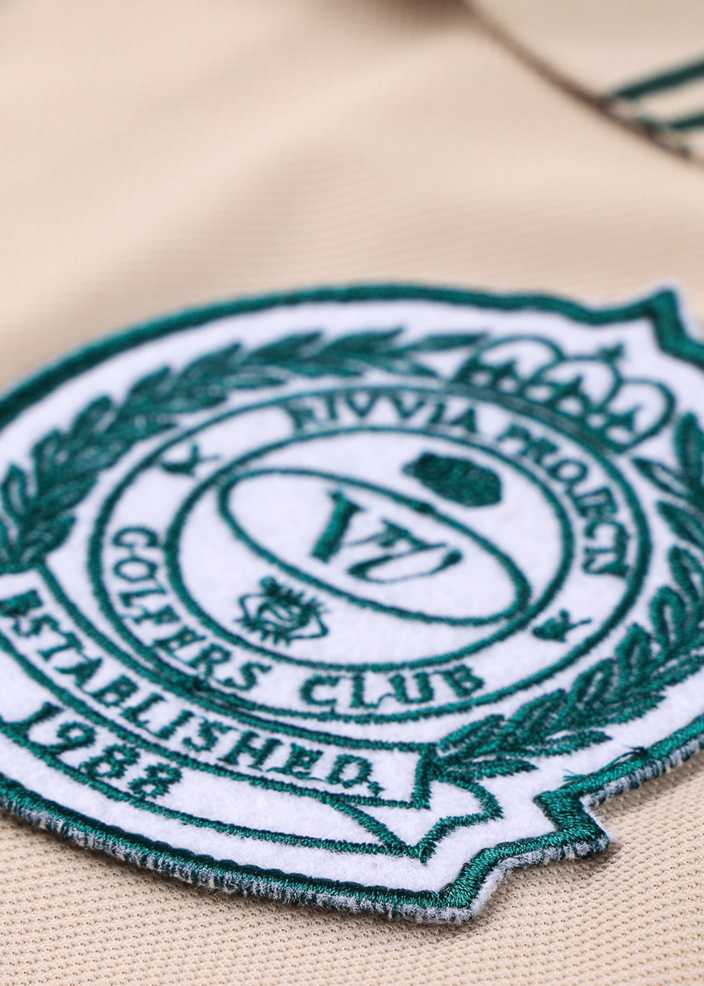 VV CREST POLO : BONE