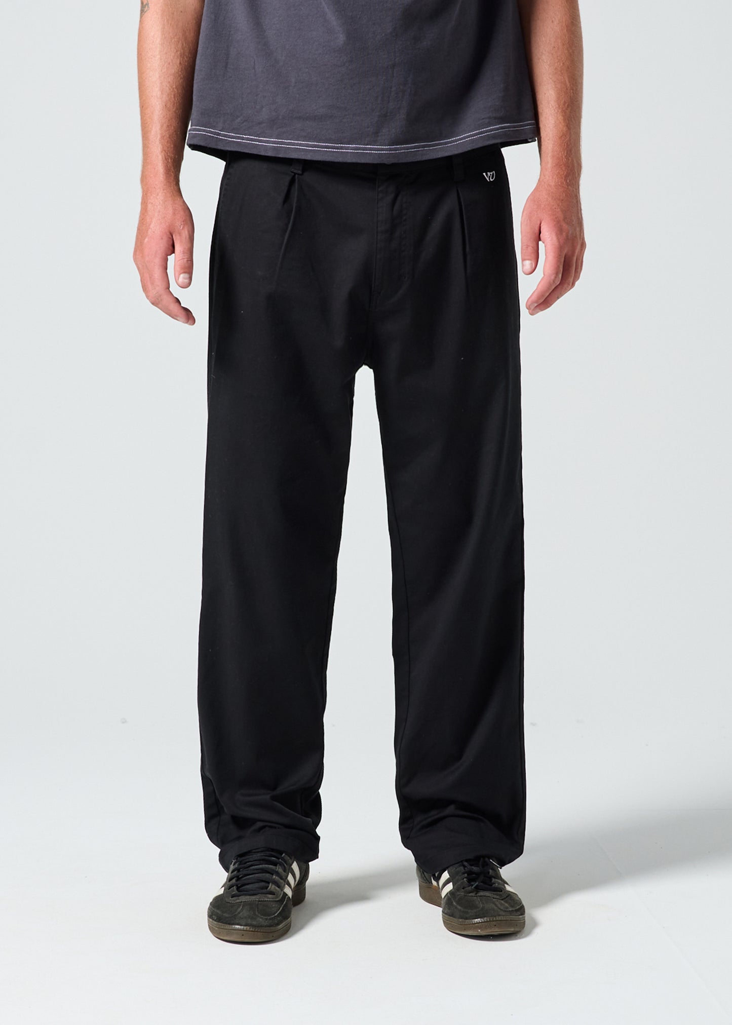 JW CHINO PANT : BLACK